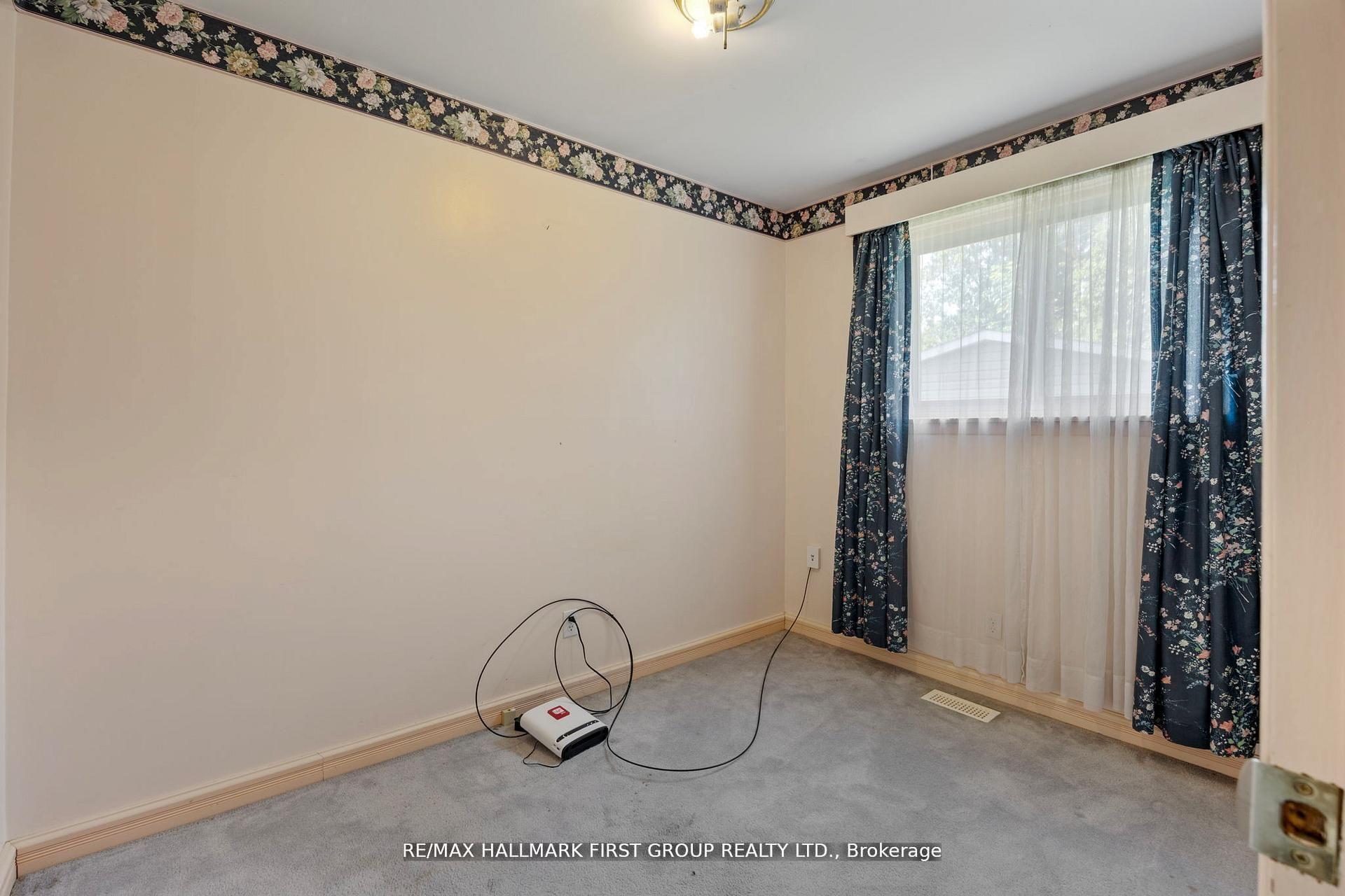 Photo 30 of 20 Lambard Crescent, Ajax, South East — HOMEH