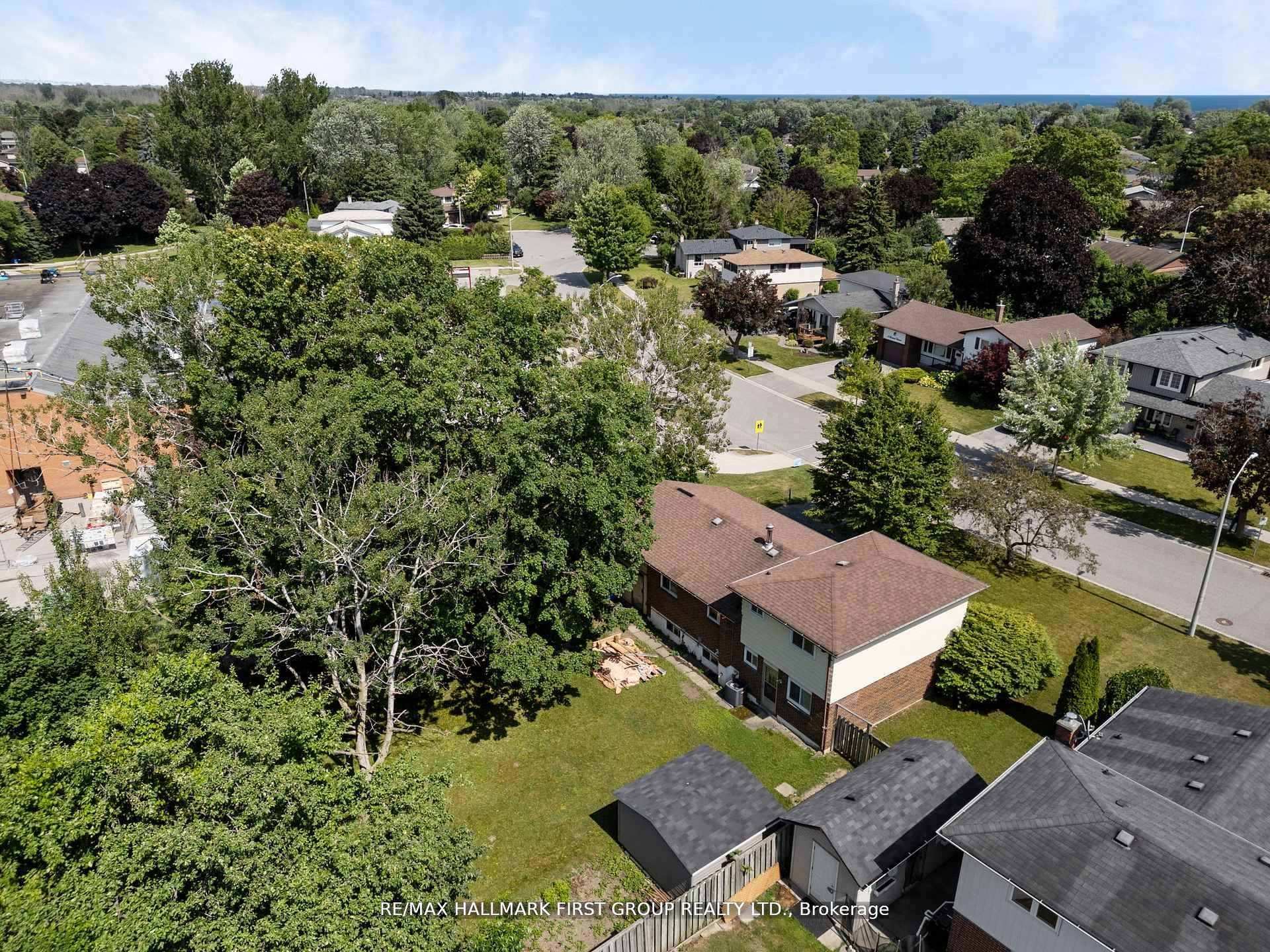 Photo 45 of 20 Lambard Crescent, Ajax, South East — HOMEH