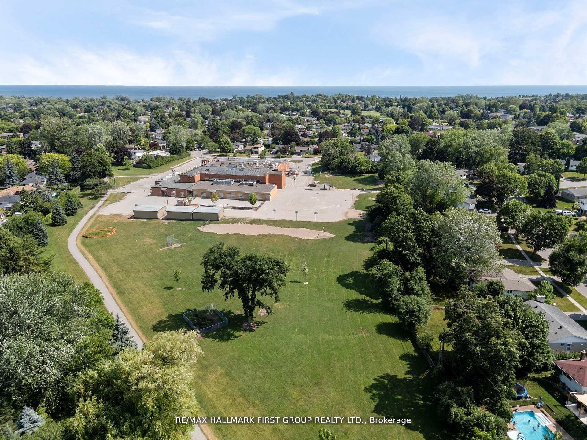 Photo 46 of 20 Lambard Crescent, Ajax, South East — HOMEH