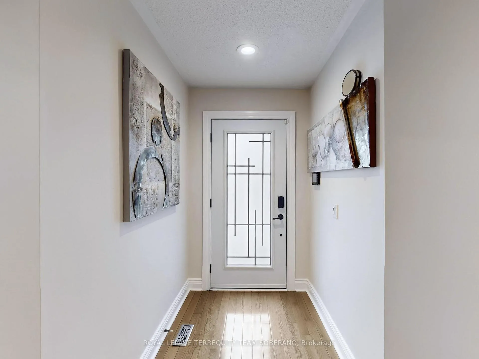 Photo 3 of 1549 Saugeen Drive, Pickering, Amberlea — HOMEH