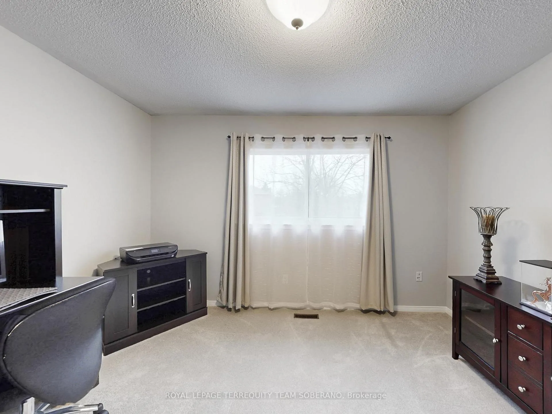 Photo 29 of 1549 Saugeen Drive, Pickering, Amberlea — HOMEH