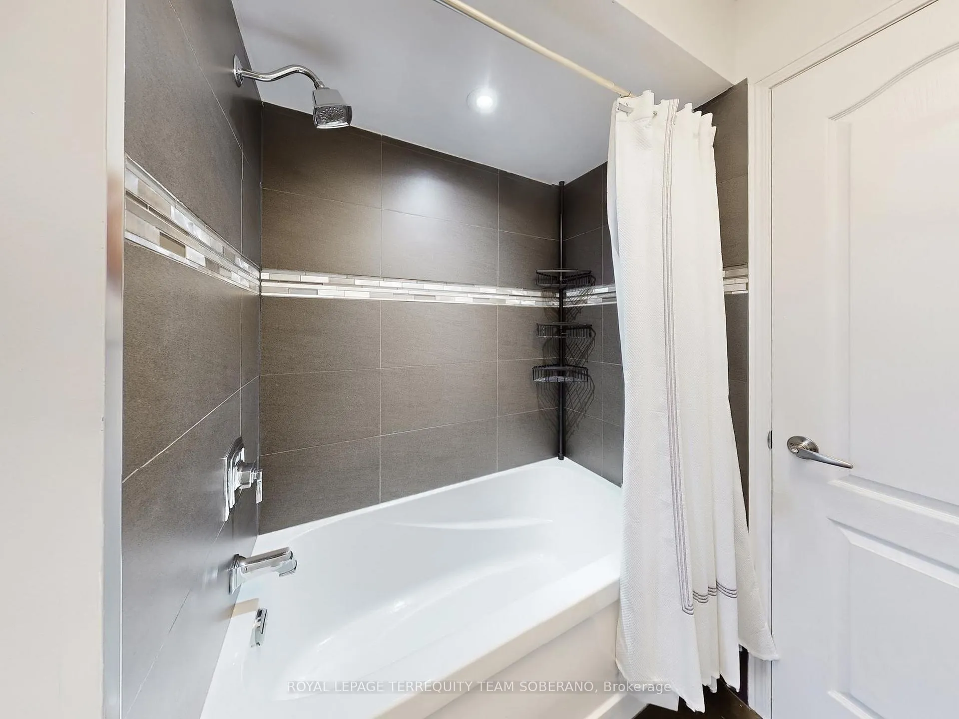 Photo 32 of 1549 Saugeen Drive, Pickering, Amberlea — HOMEH