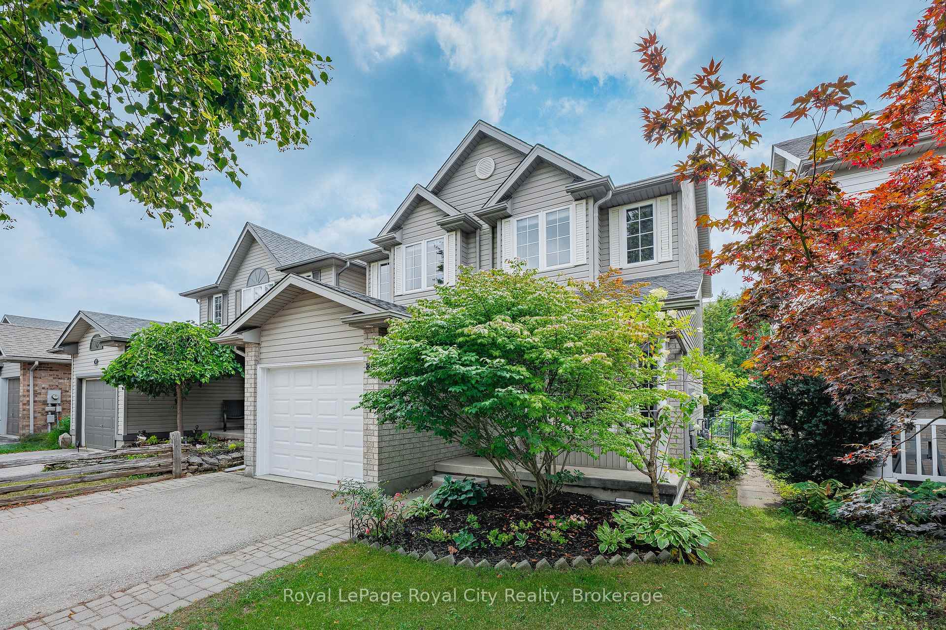 Photo 3 of 89 Doyle Drive, Guelph, Clairfields/Hanlon Business Park — HOMEH