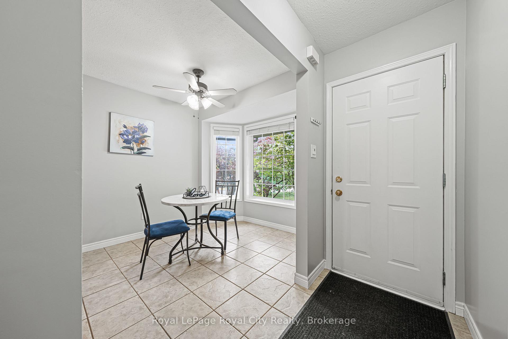 Photo 5 of 89 Doyle Drive, Guelph, Clairfields/Hanlon Business Park — HOMEH