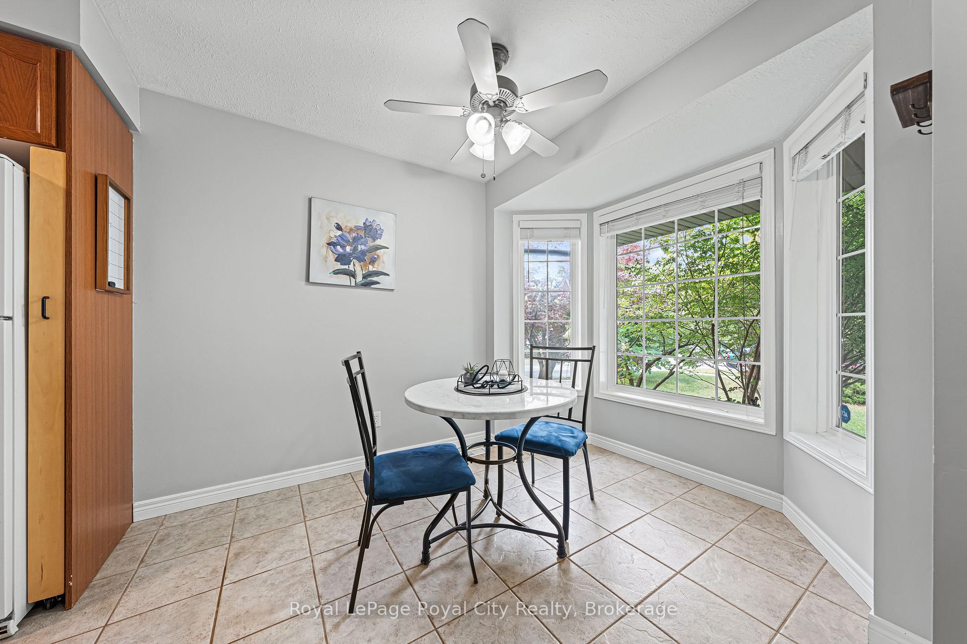 Photo 7 of 89 Doyle Drive, Guelph, Clairfields/Hanlon Business Park — HOMEH