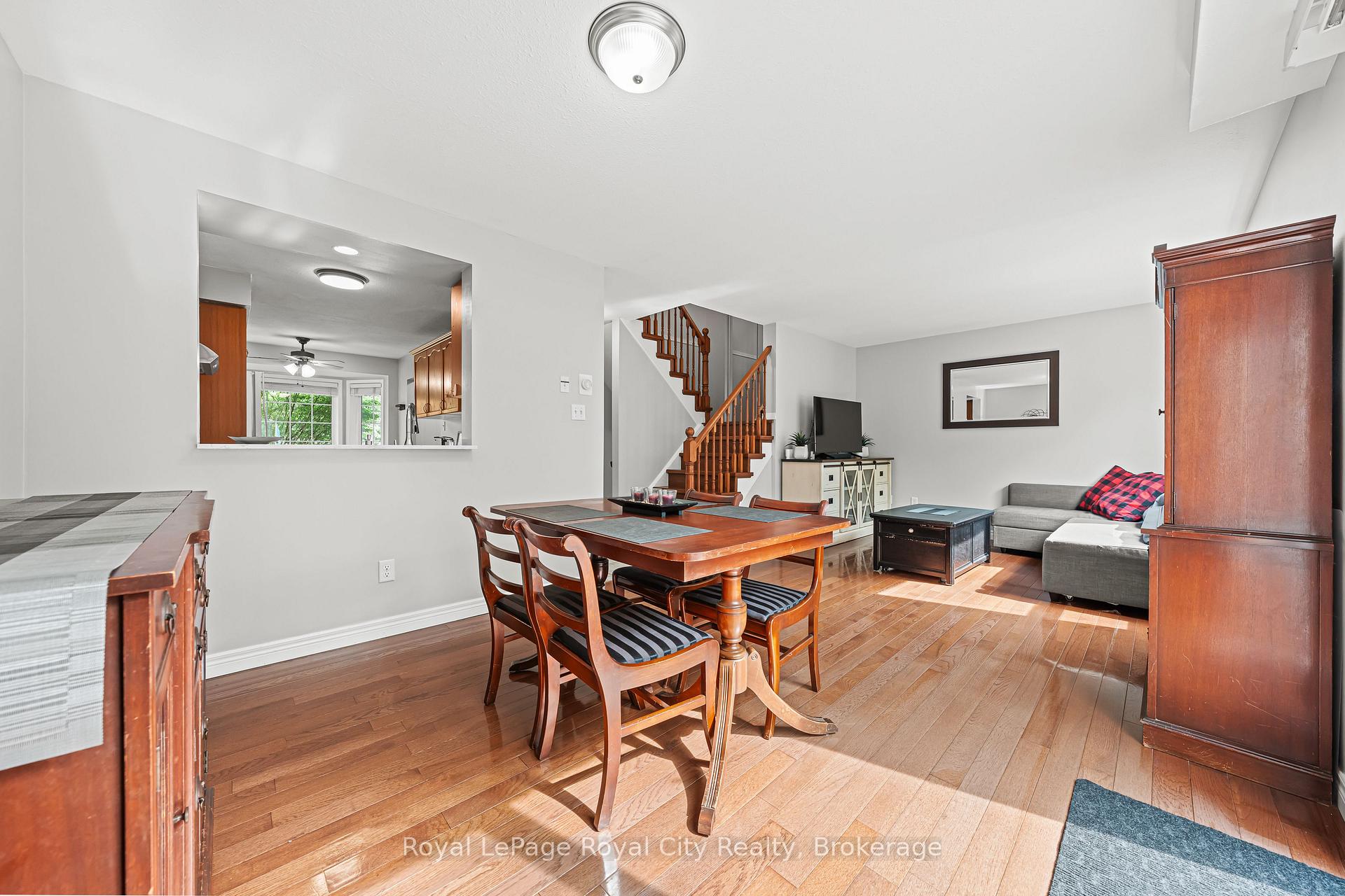 Photo 17 of 89 Doyle Drive, Guelph, Clairfields/Hanlon Business Park — HOMEH