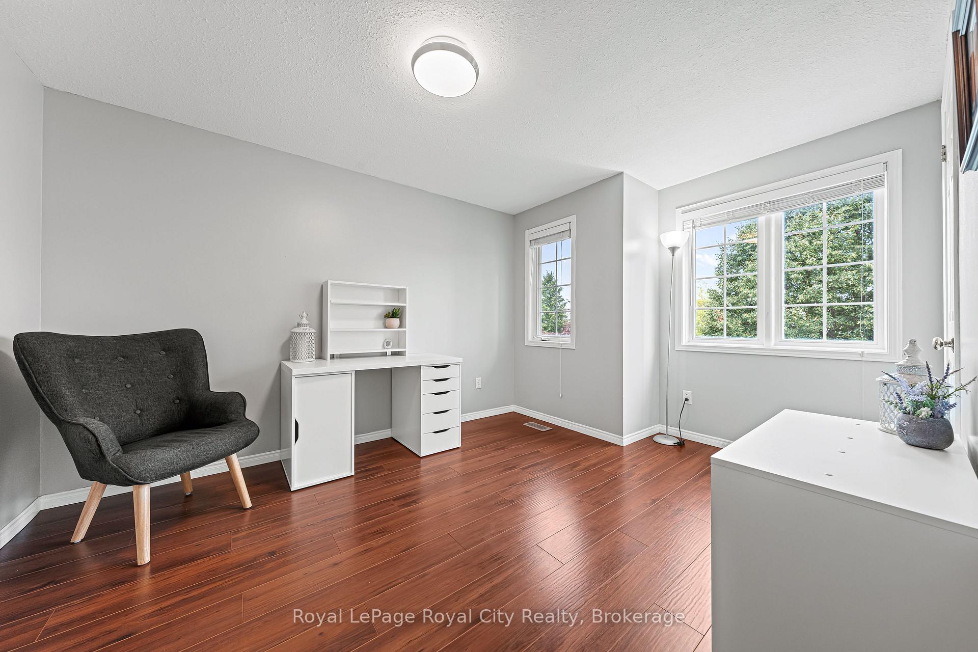 Photo 27 of 89 Doyle Drive, Guelph, Clairfields/Hanlon Business Park — HOMEH
