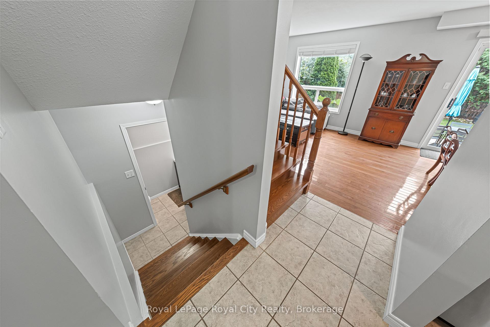 Photo 31 of 89 Doyle Drive, Guelph, Clairfields/Hanlon Business Park — HOMEH