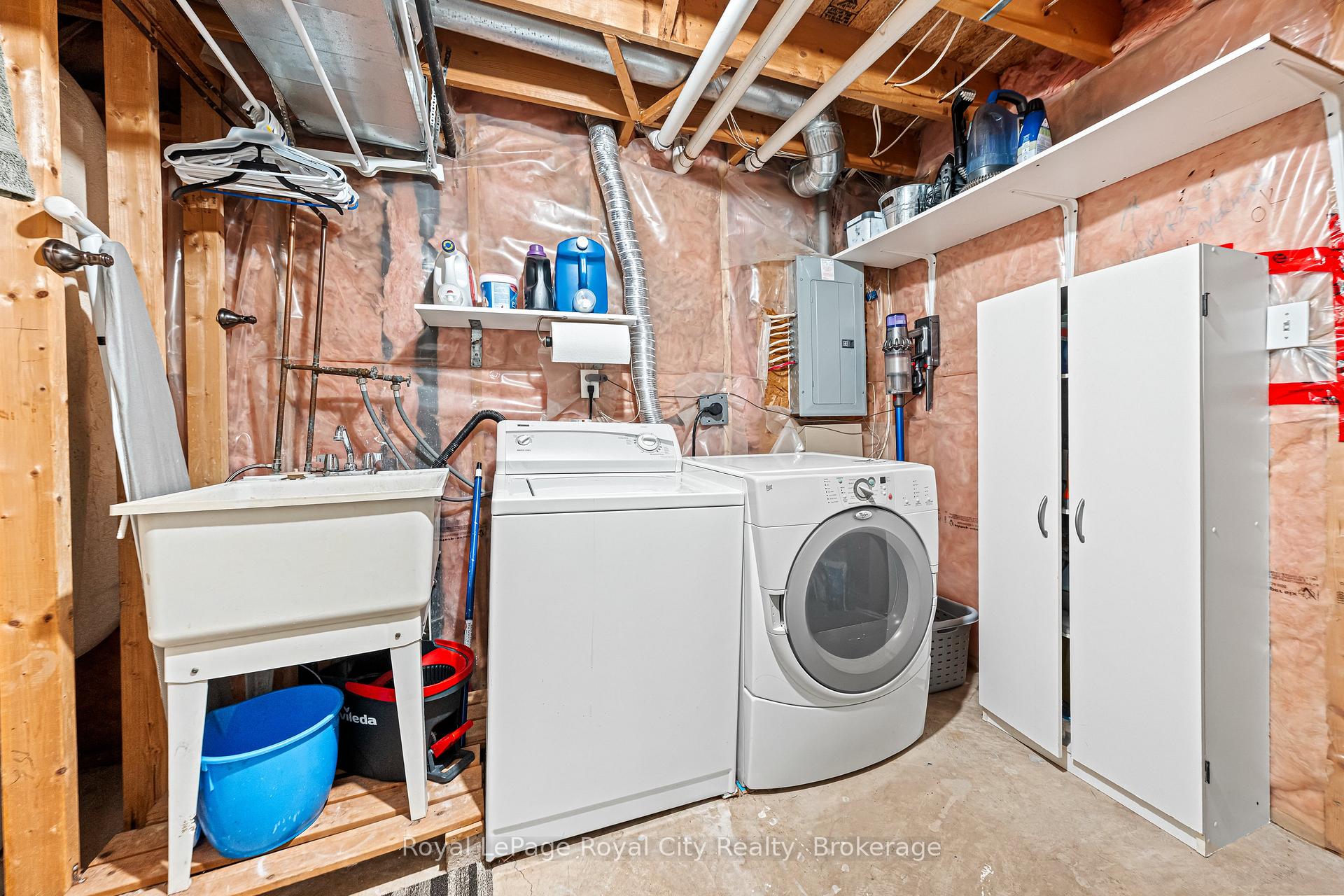 Photo 37 of 89 Doyle Drive, Guelph, Clairfields/Hanlon Business Park — HOMEH