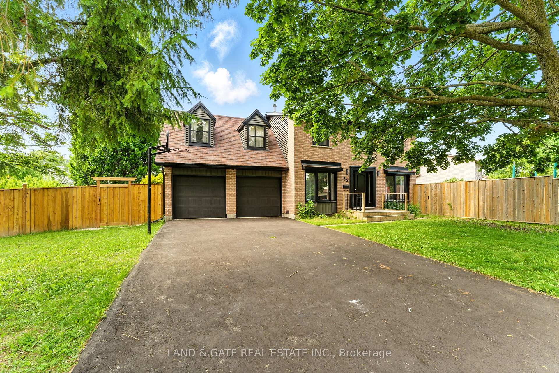 Front of 35 Aspen Valley Crescent