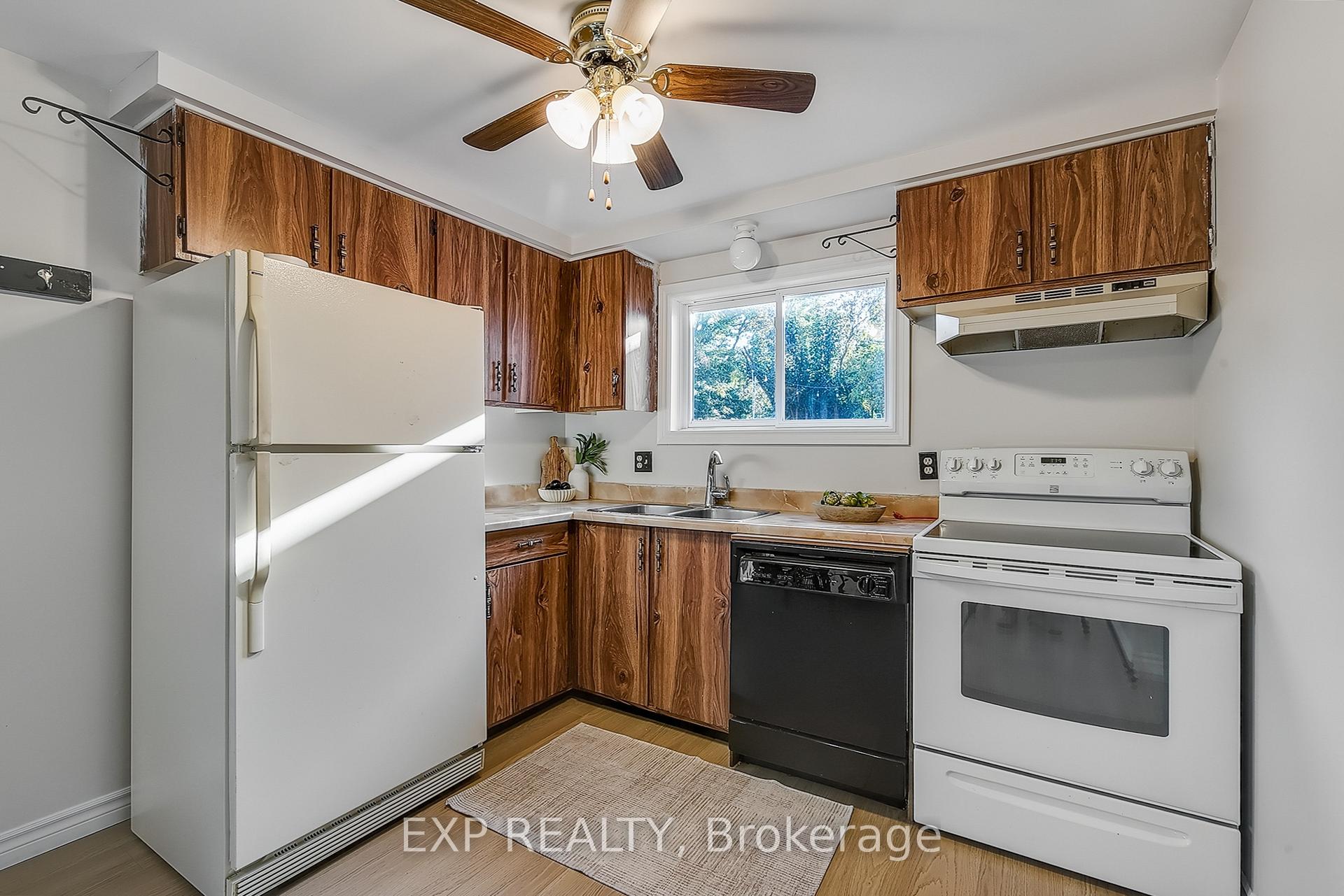 Photo 12 of 22 Upton Crescent, Guelph, Grange Road — HOMEH