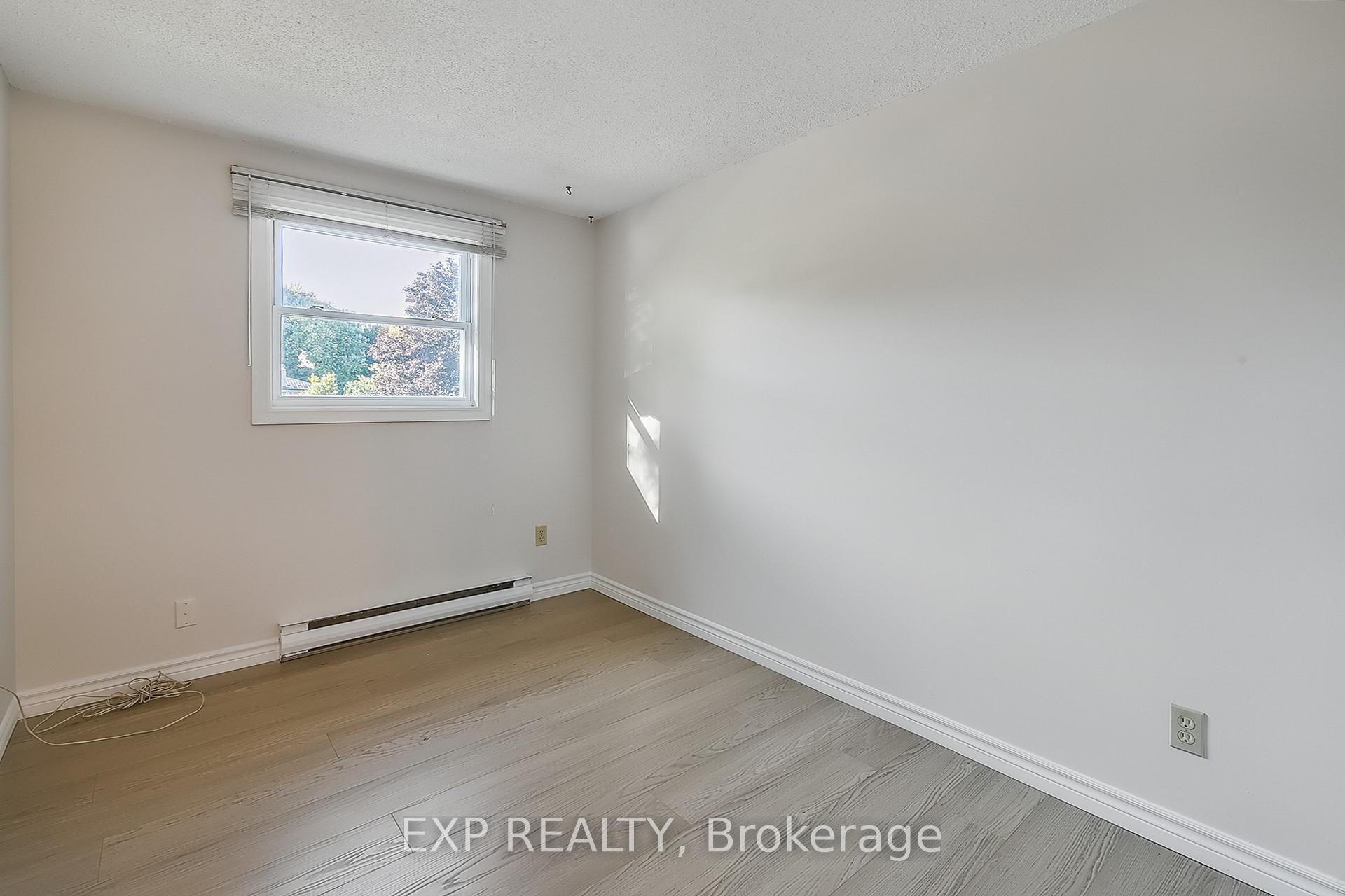 Photo 15 of 22 Upton Crescent, Guelph, Grange Road — HOMEH