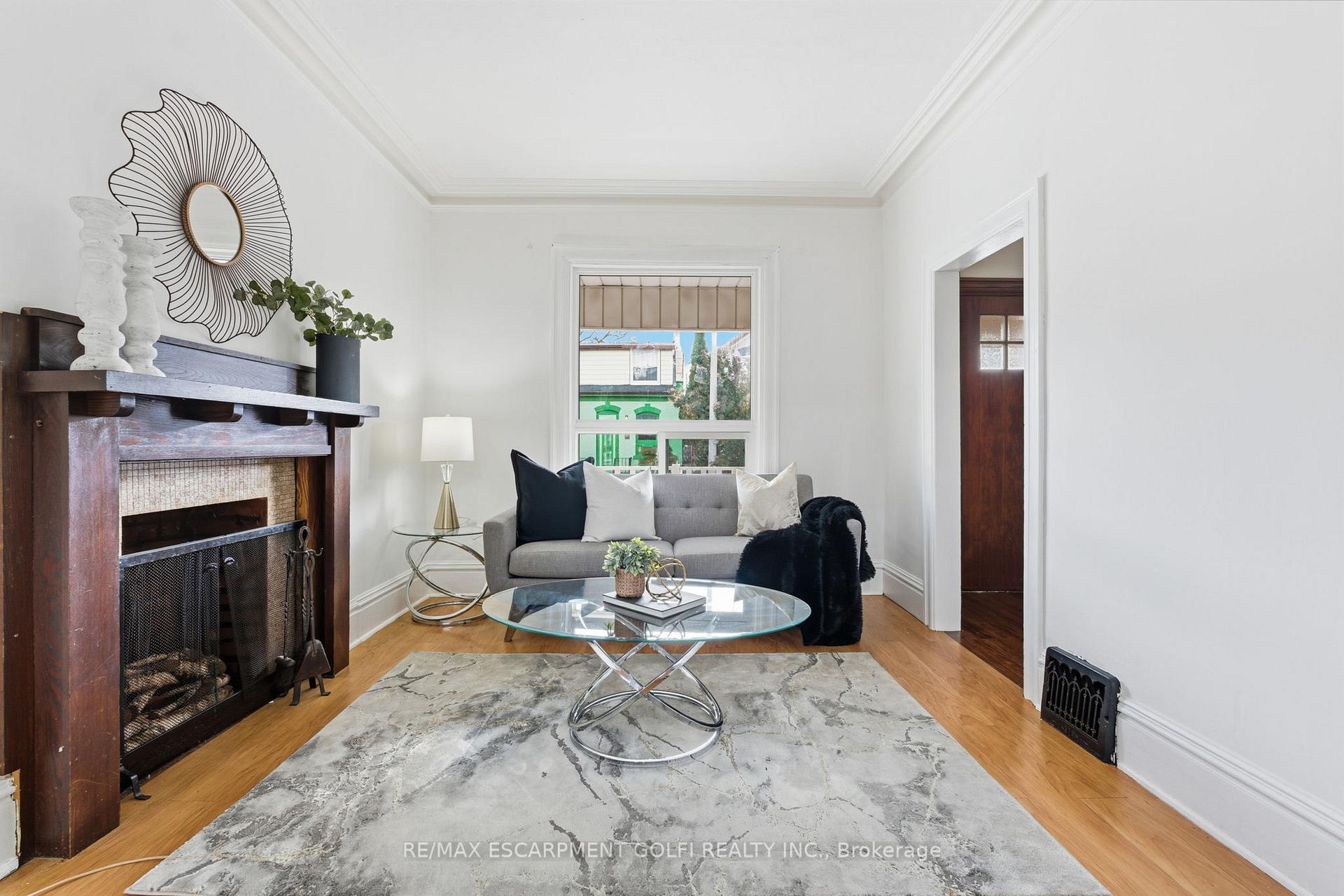 Photo 7 of 217 Emerald Street N, Hamilton, Stinson — HOMEH