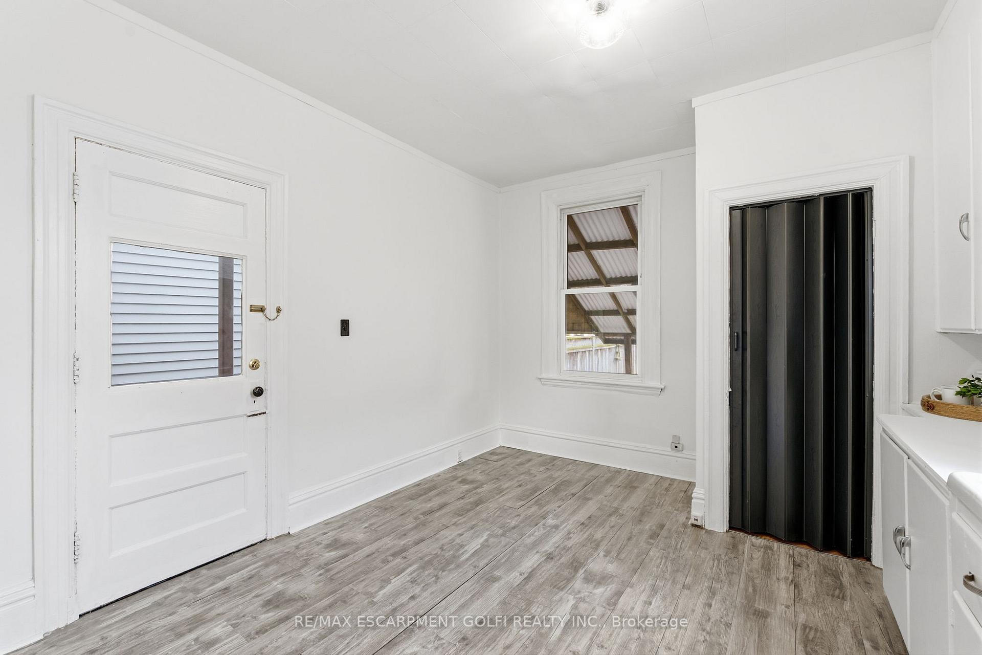 Photo 15 of 217 Emerald Street N, Hamilton, Stinson — HOMEH