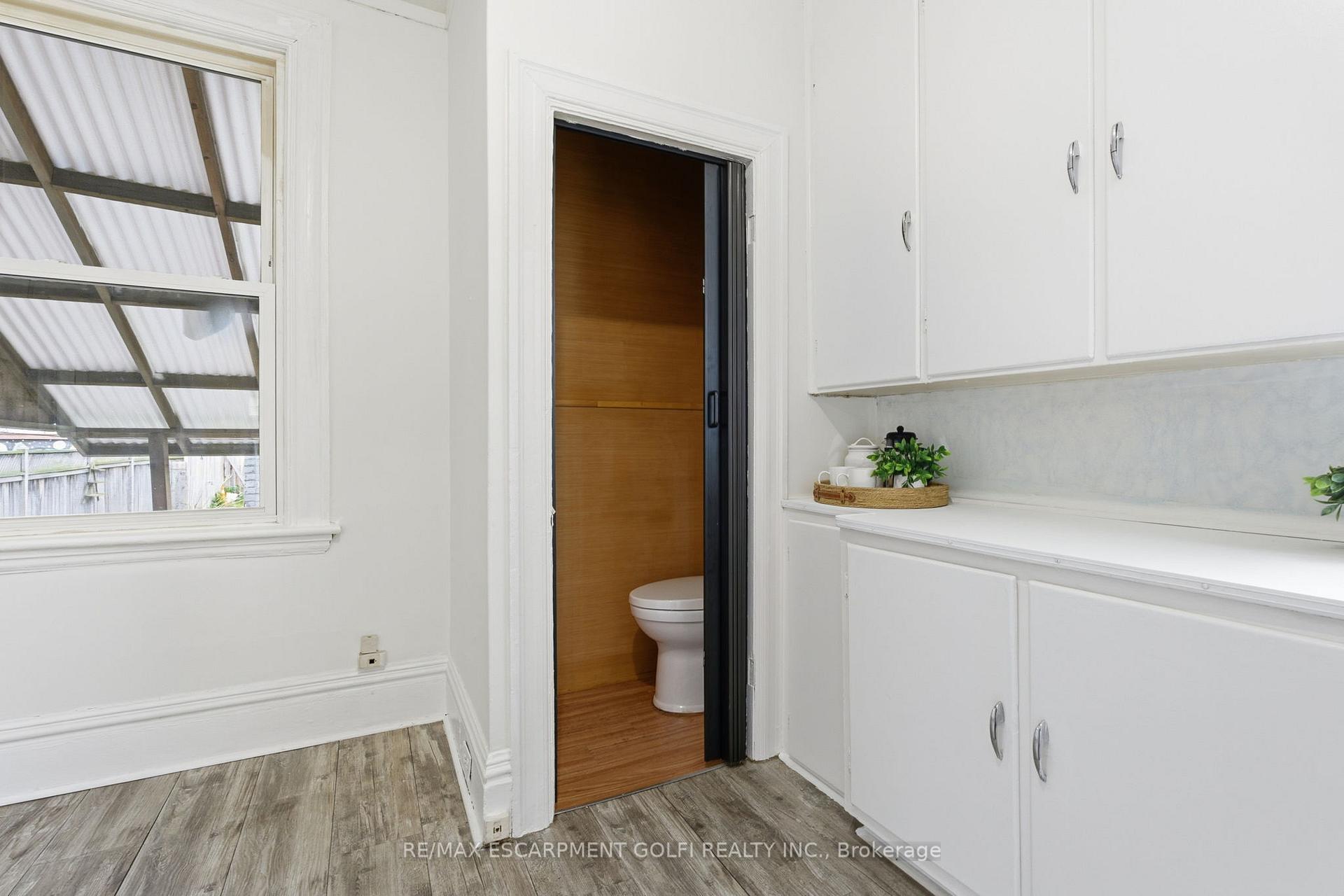 Photo 16 of 217 Emerald Street N, Hamilton, Stinson — HOMEH