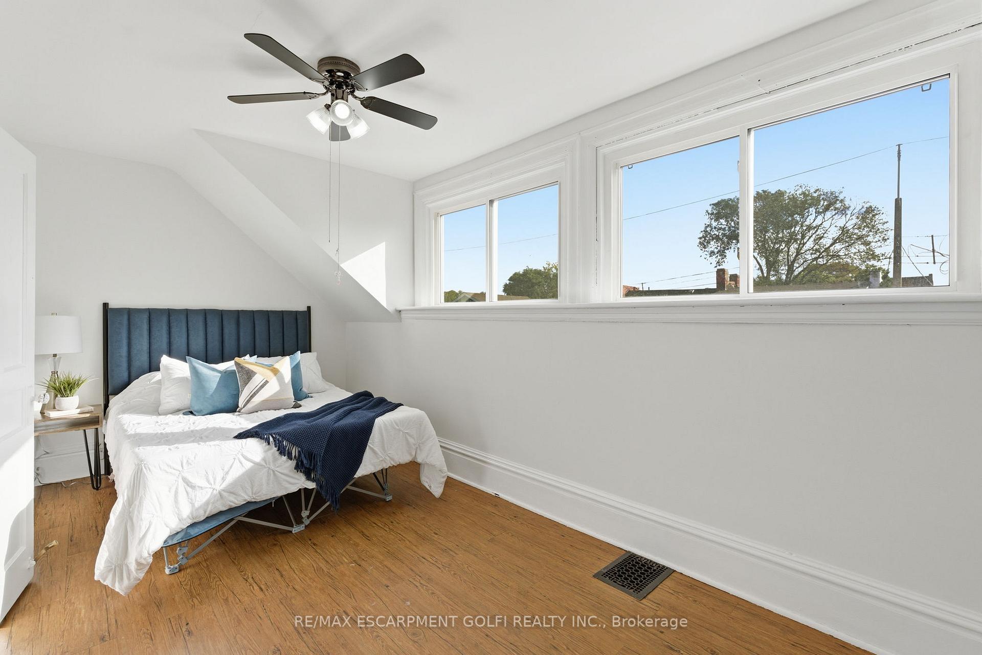 Photo 18 of 217 Emerald Street N, Hamilton, Stinson — HOMEH
