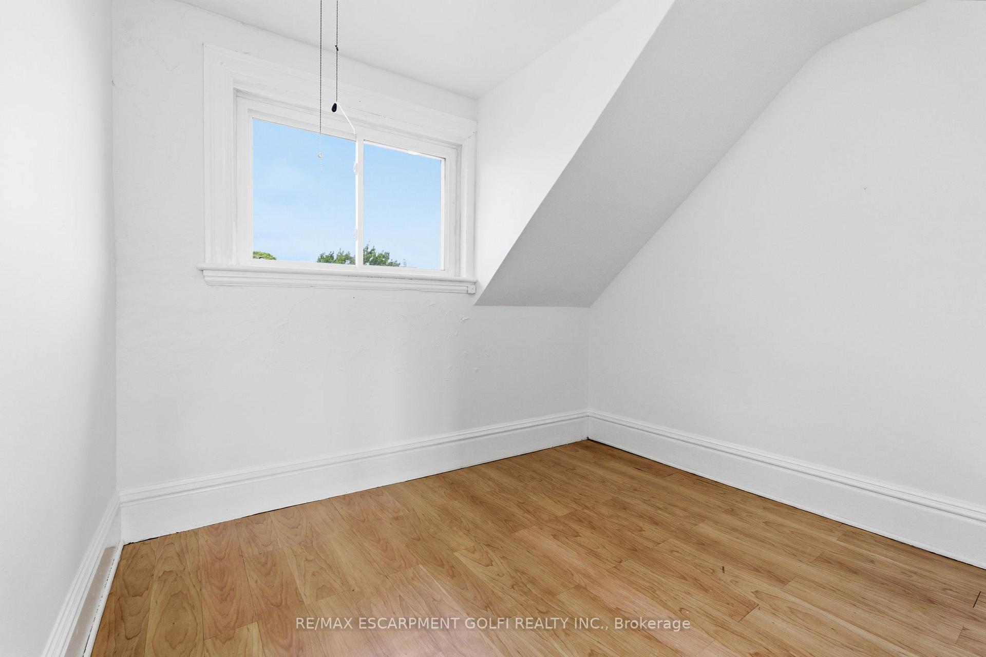 Photo 21 of 217 Emerald Street N, Hamilton, Stinson — HOMEH