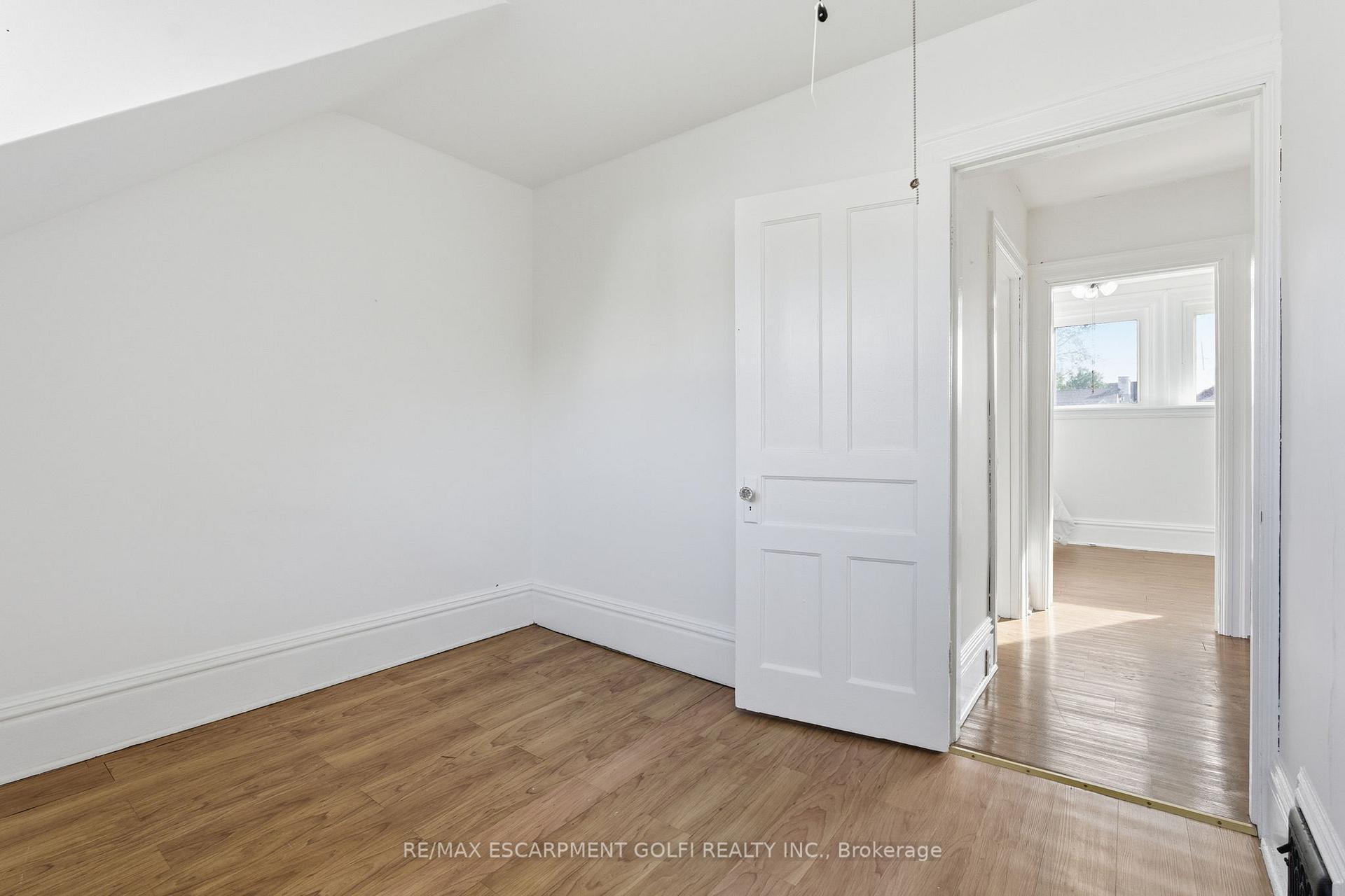 Photo 22 of 217 Emerald Street N, Hamilton, Stinson — HOMEH