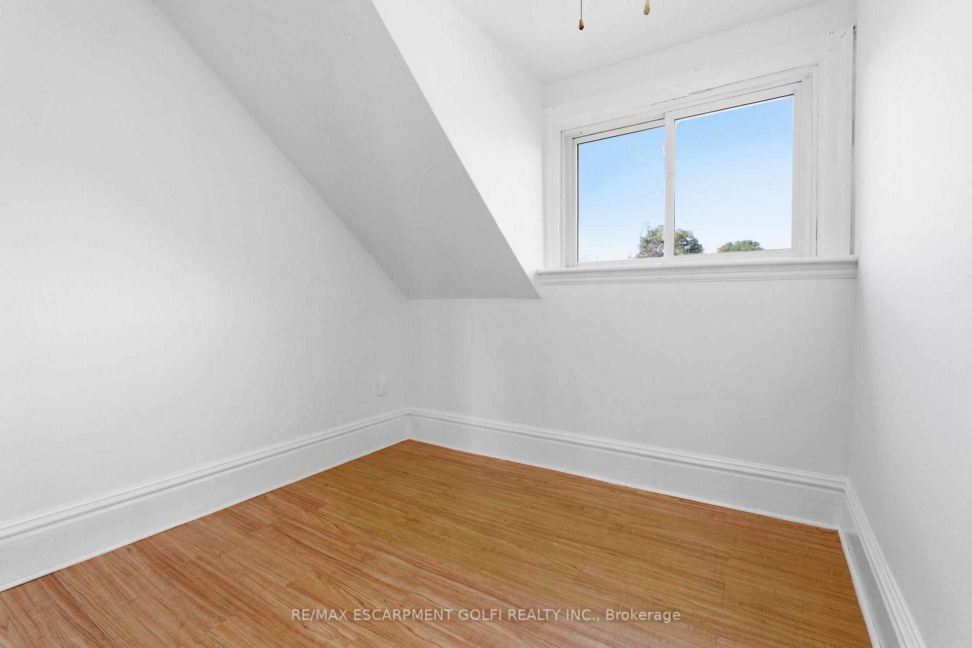 Photo 24 of 217 Emerald Street N, Hamilton, Stinson — HOMEH