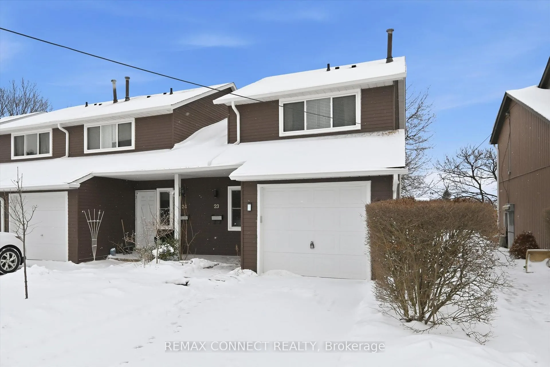 Front of Unit 23, 2185 Fairchild Boulevard