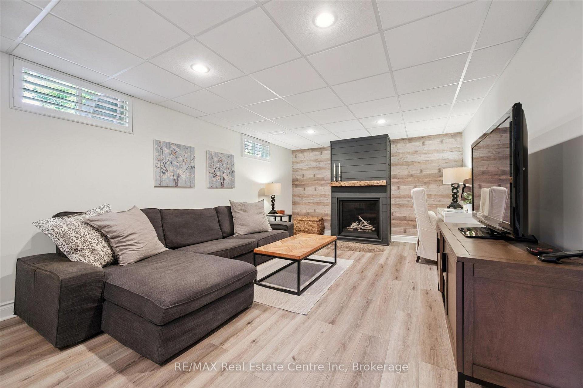Photo 17 of 12 Carter Drive, Guelph, Grange Road — HOMEH