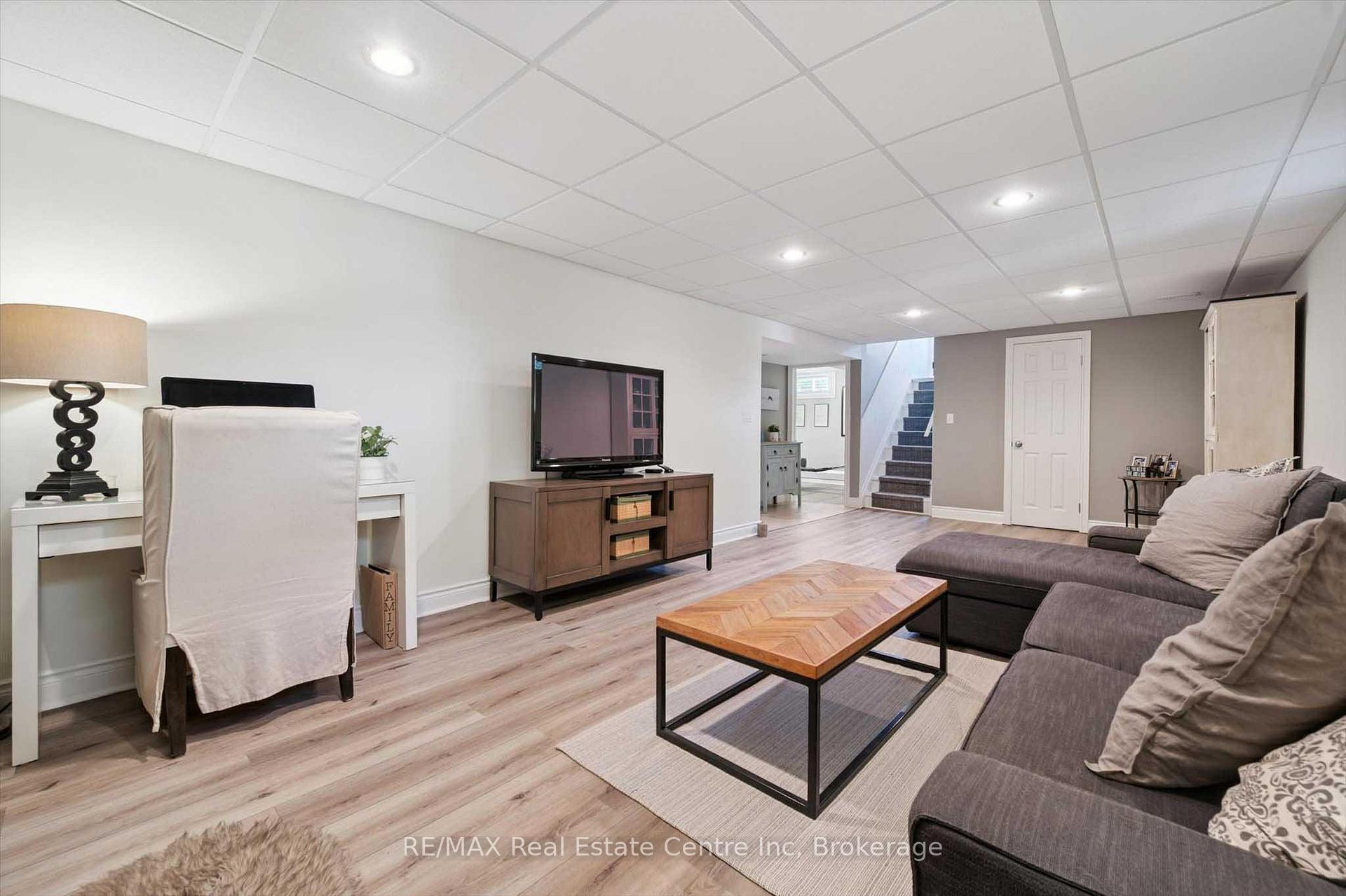 Photo 19 of 12 Carter Drive, Guelph, Grange Road — HOMEH