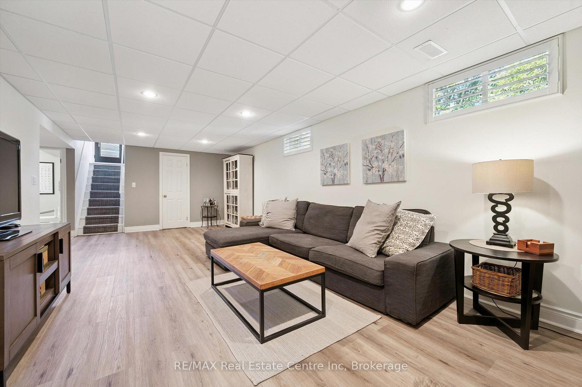Photo 20 of 12 Carter Drive, Guelph, Grange Road — HOMEH