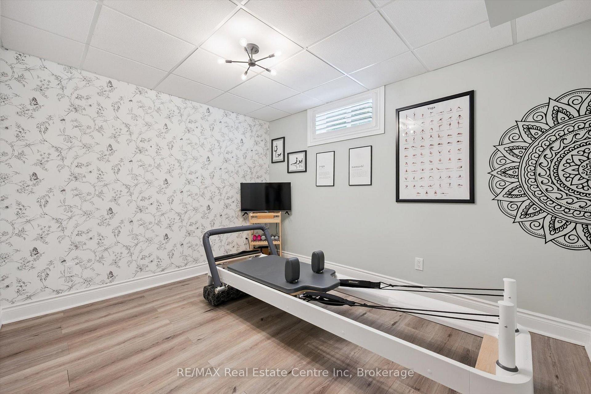 Photo 21 of 12 Carter Drive, Guelph, Grange Road — HOMEH