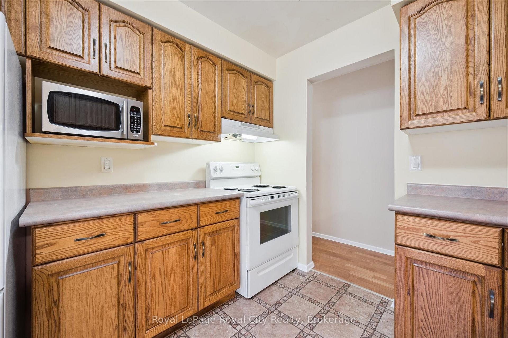 Photo 12 of 104 Harvard Road, Guelph, Kortright West — HOMEH