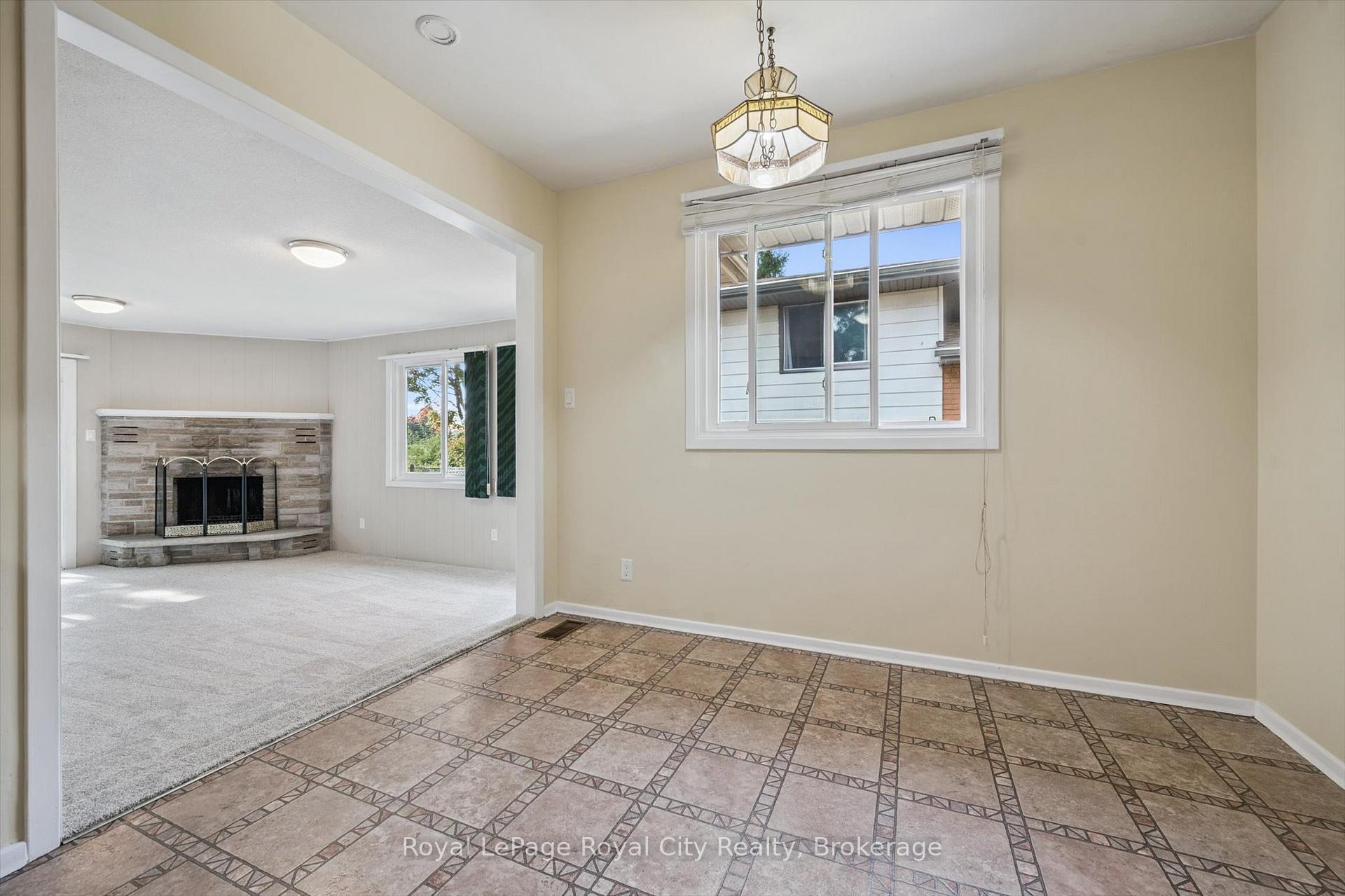 Photo 14 of 104 Harvard Road, Guelph, Kortright West — HOMEH