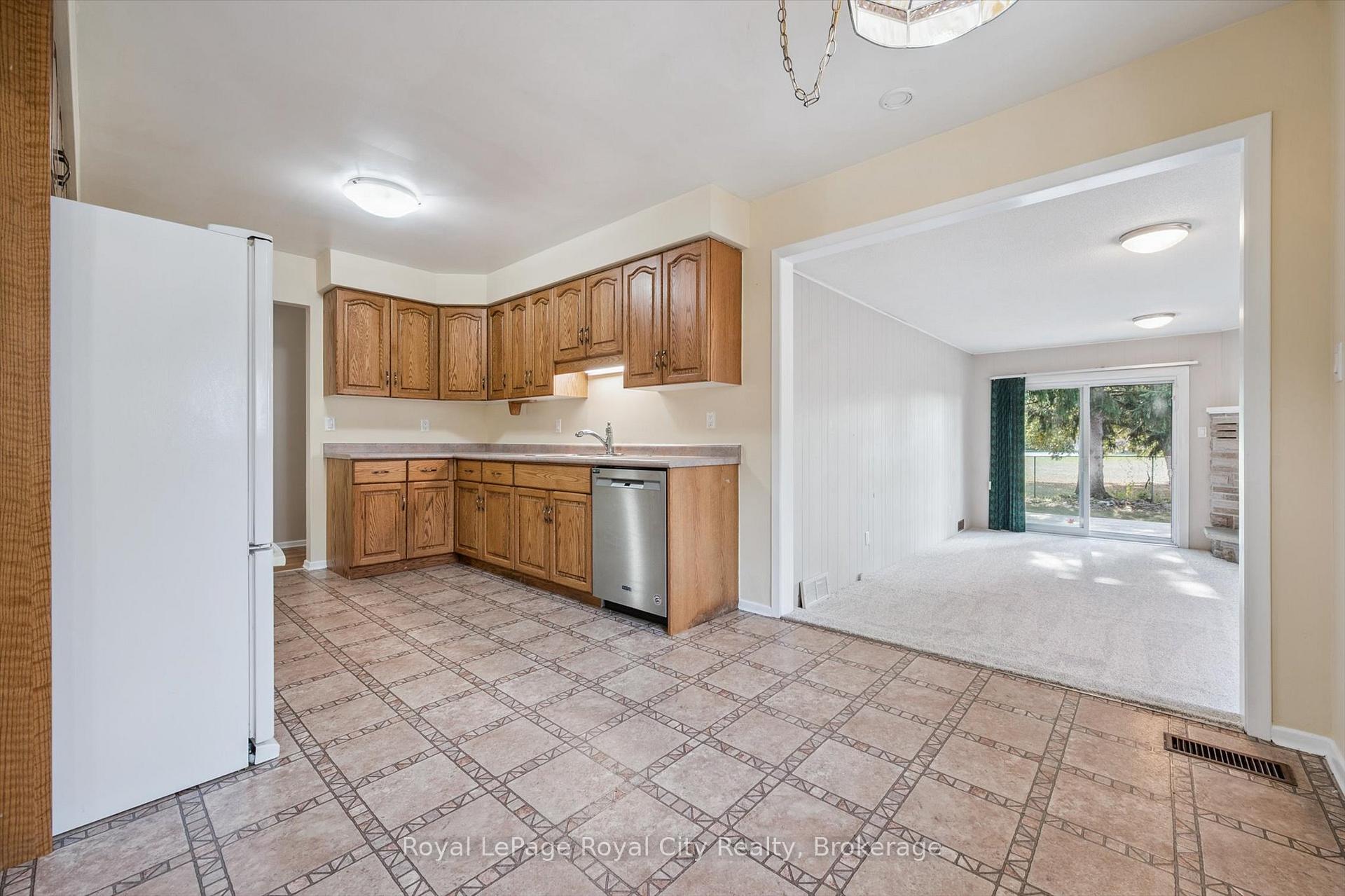 Photo 15 of 104 Harvard Road, Guelph, Kortright West — HOMEH