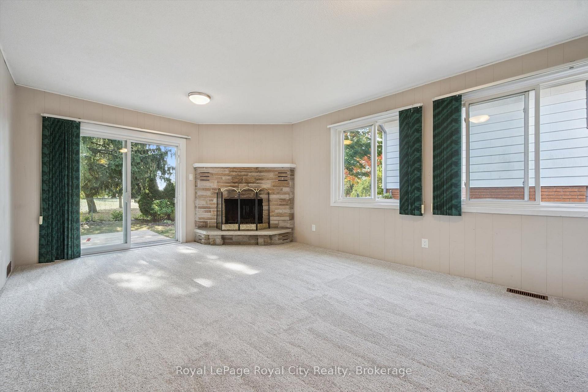 Photo 16 of 104 Harvard Road, Guelph, Kortright West — HOMEH