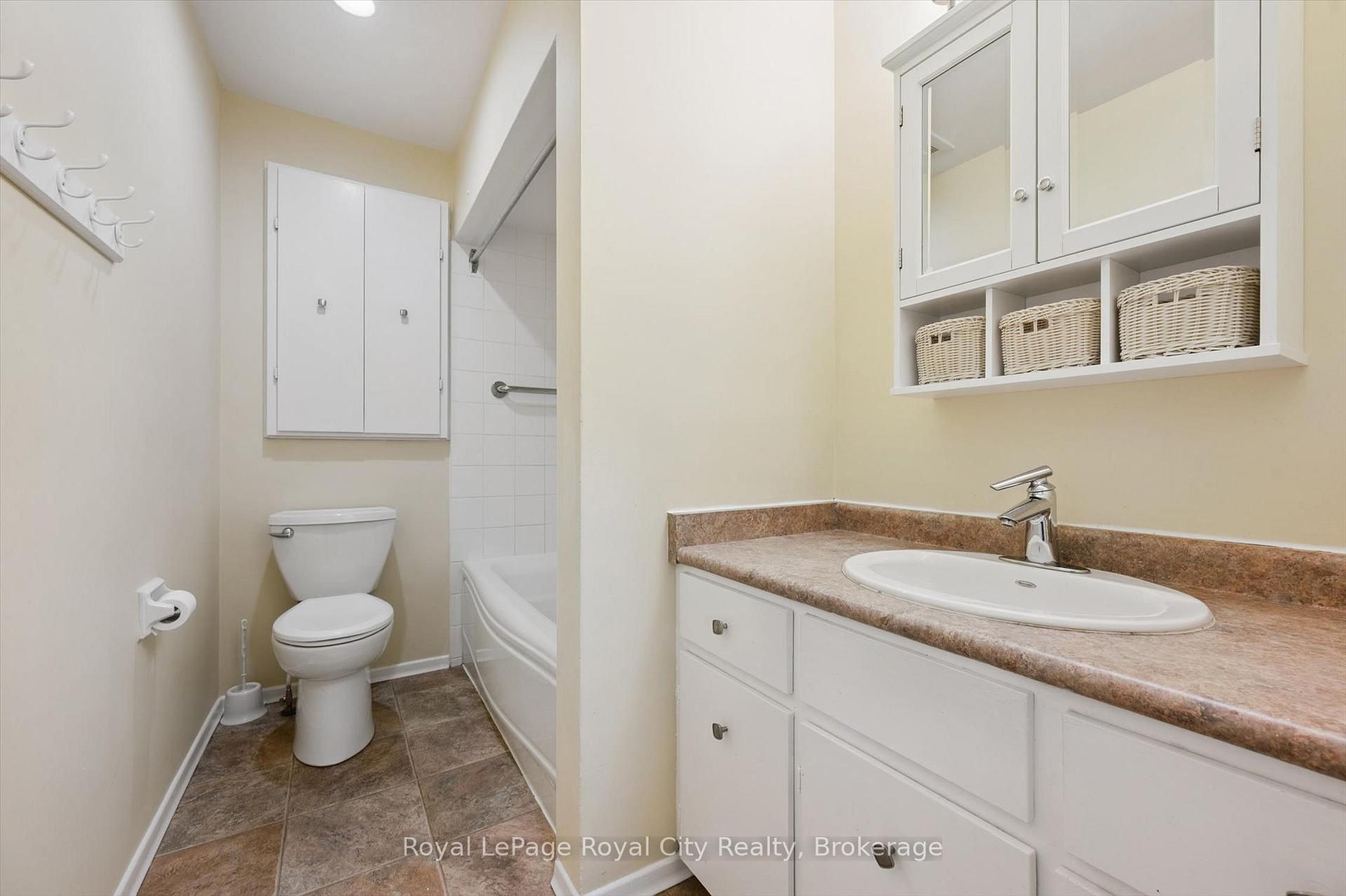Photo 19 of 104 Harvard Road, Guelph, Kortright West — HOMEH