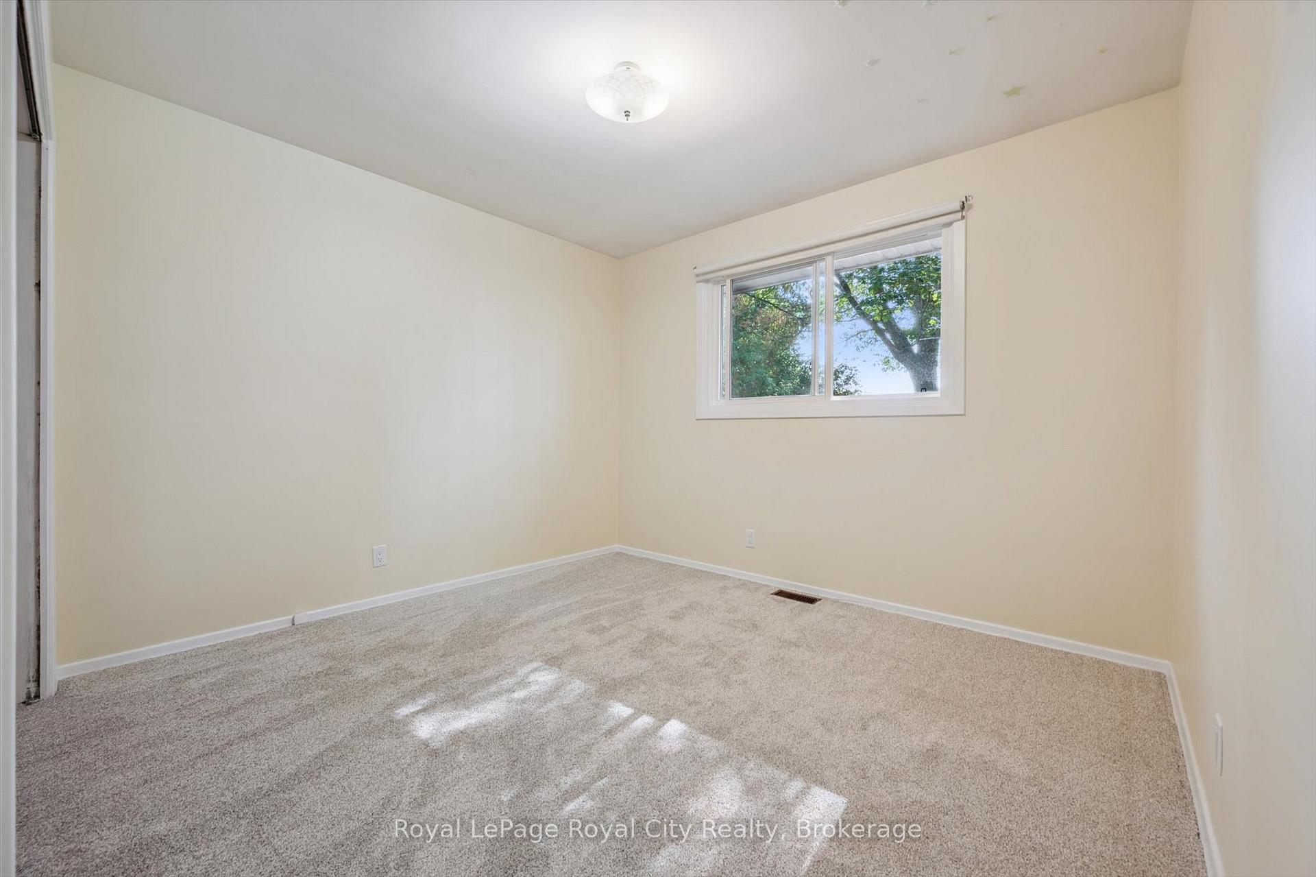 Photo 22 of 104 Harvard Road, Guelph, Kortright West — HOMEH