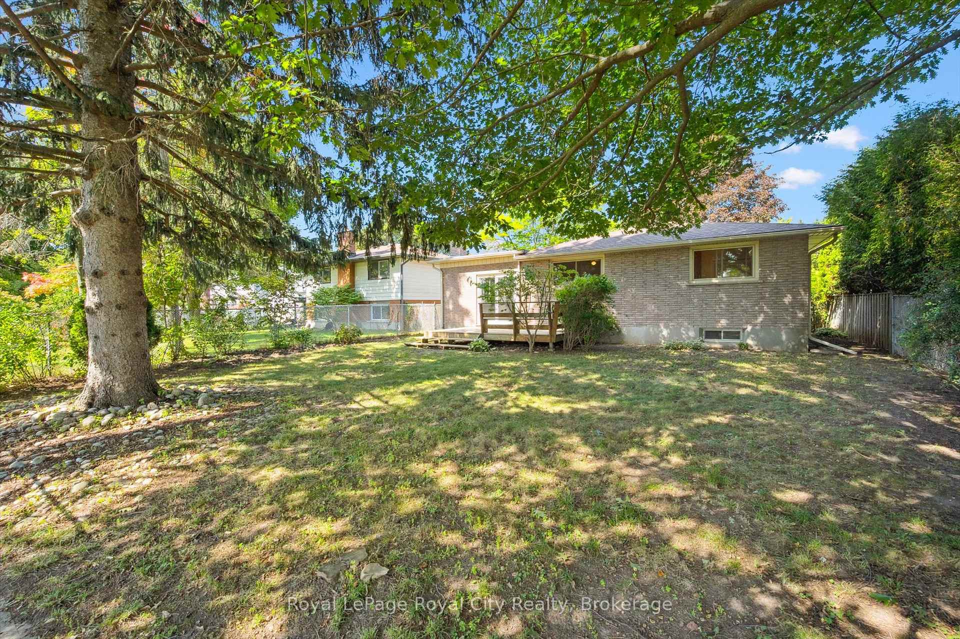 Photo 31 of 104 Harvard Road, Guelph, Kortright West — HOMEH