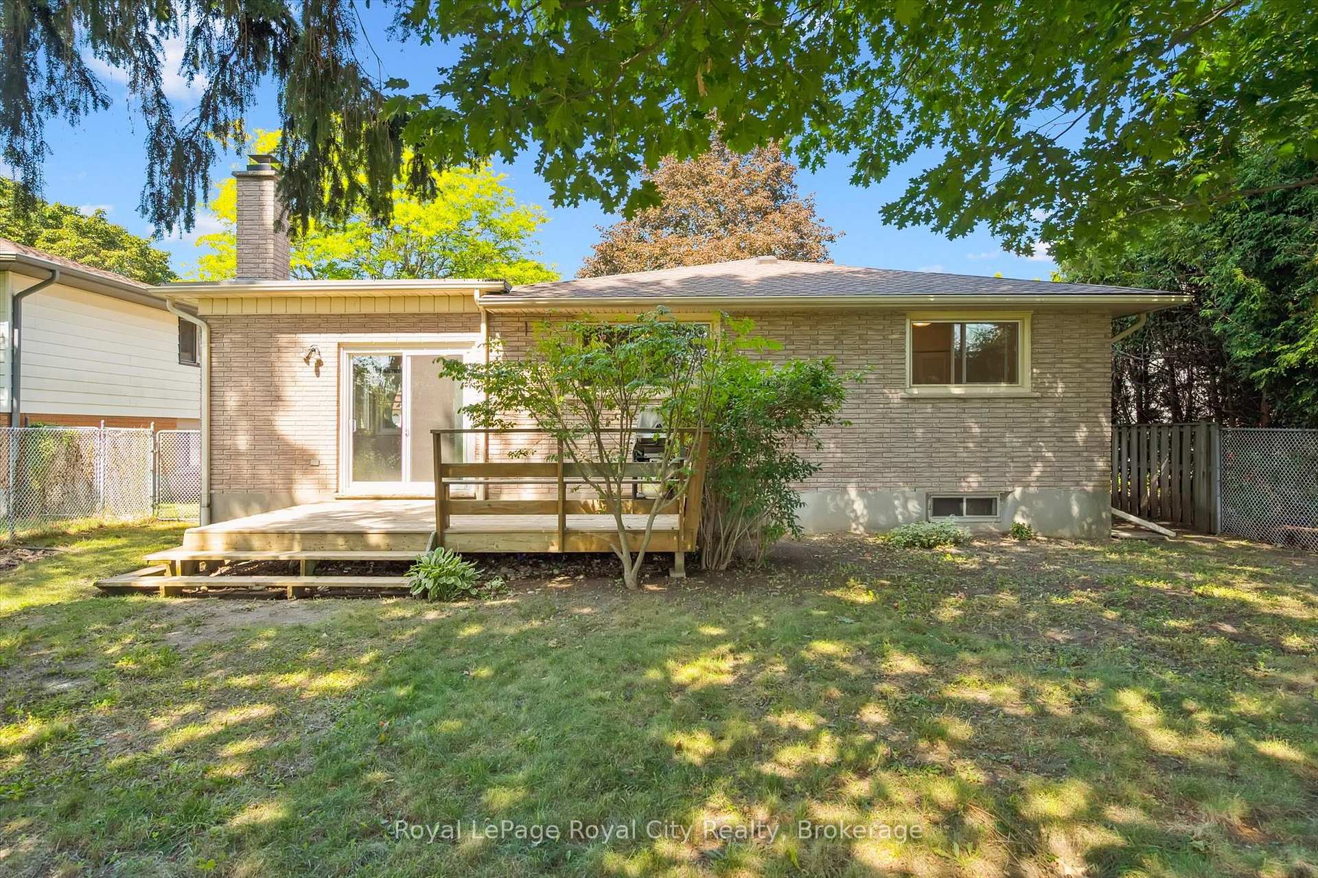 Photo 33 of 104 Harvard Road, Guelph, Kortright West — HOMEH