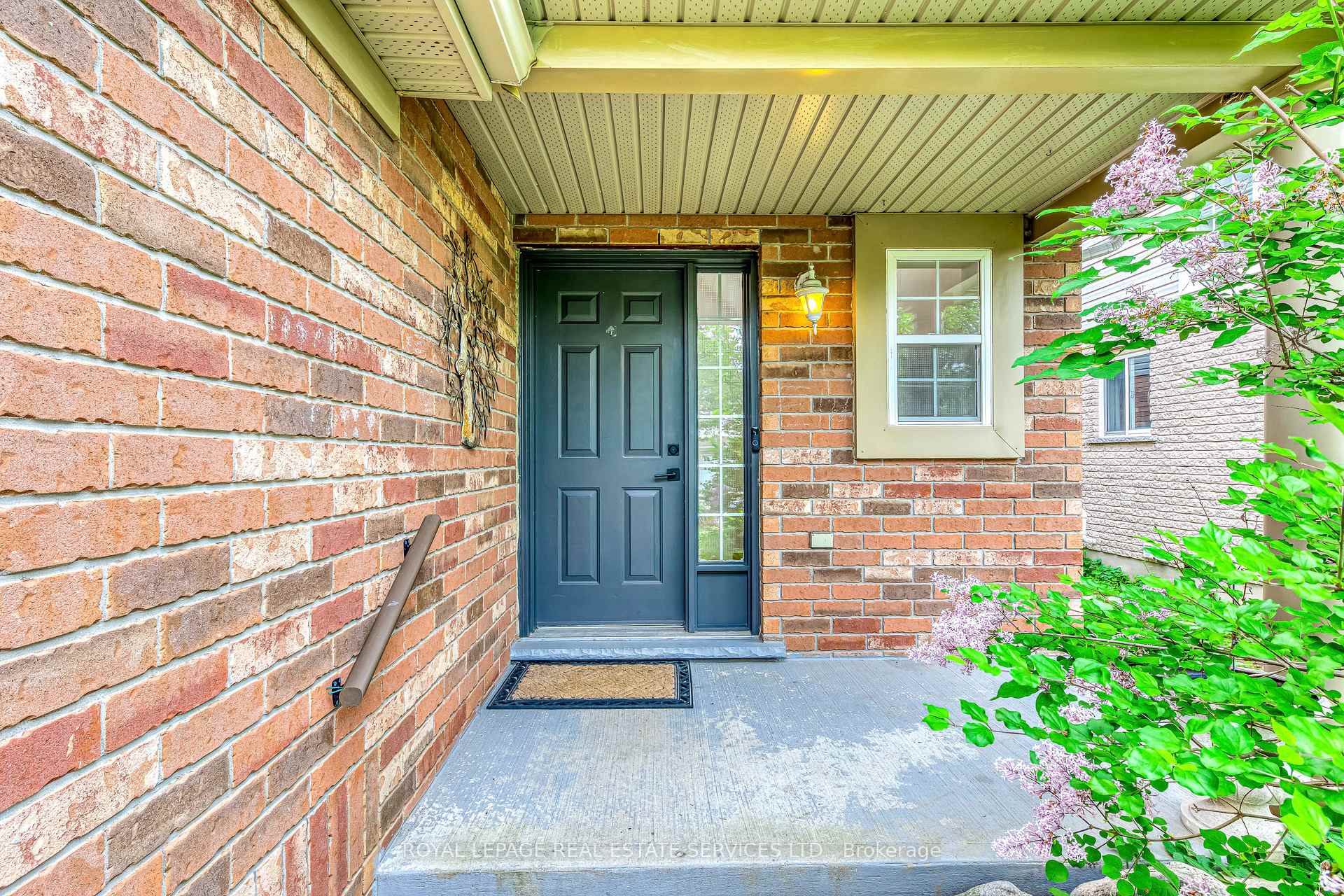 Photo 3 of 31 Eugene Drive, Guelph, Pineridge/Westminster Woods — HOMEH