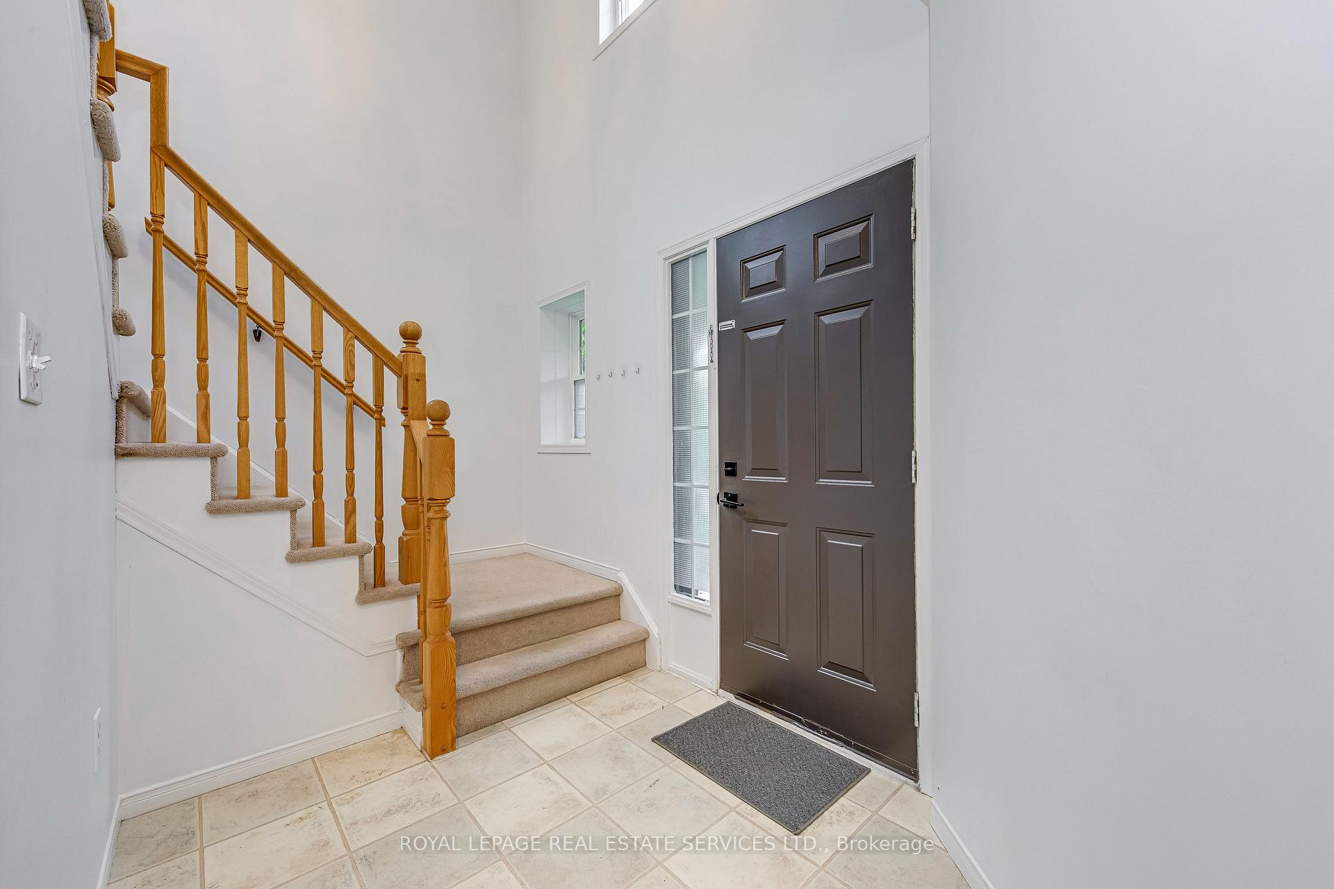 Photo 4 of 31 Eugene Drive, Guelph, Pineridge/Westminster Woods — HOMEH