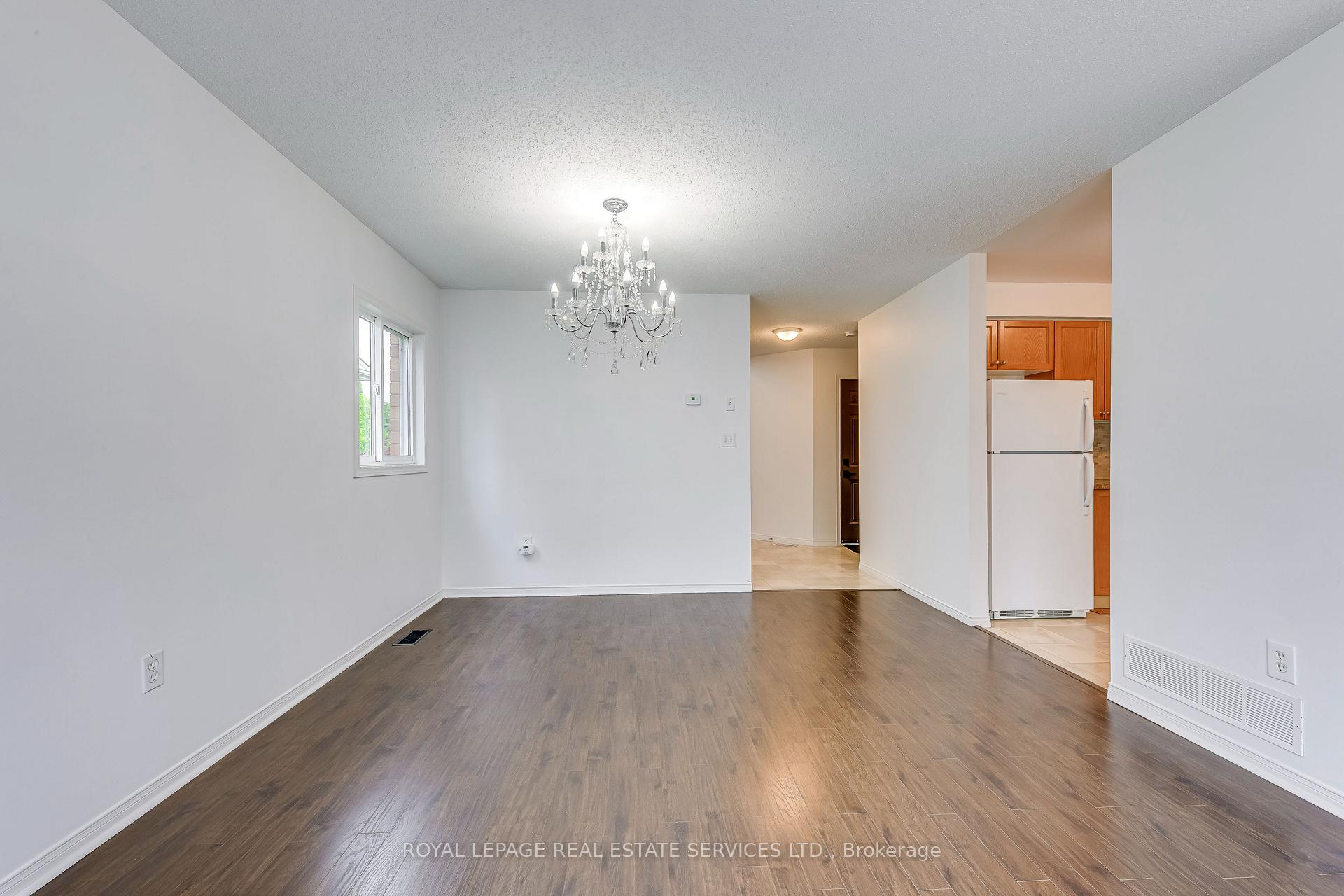 Photo 6 of 31 Eugene Drive, Guelph, Pineridge/Westminster Woods — HOMEH