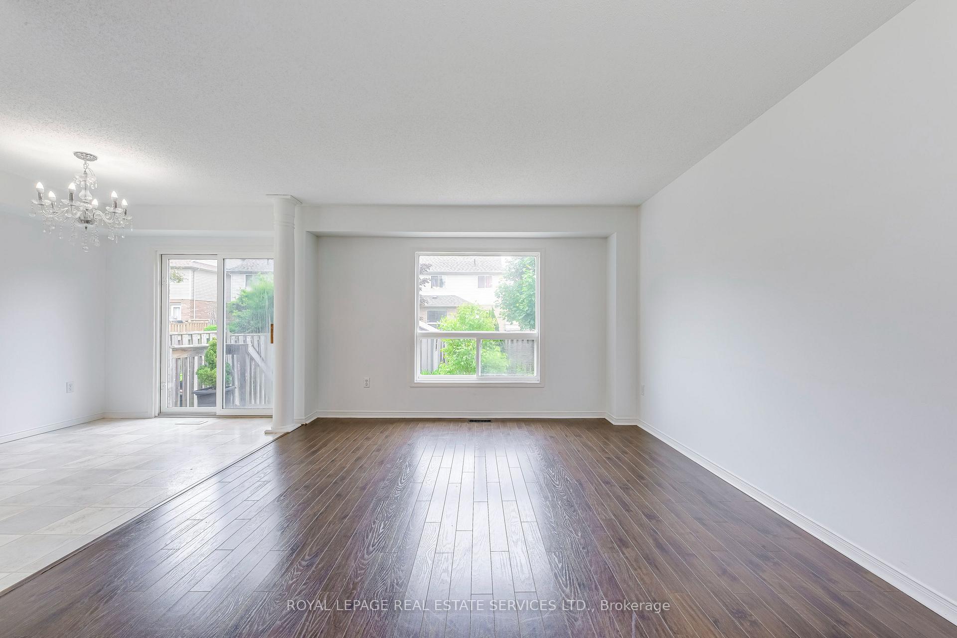 Photo 7 of 31 Eugene Drive, Guelph, Pineridge/Westminster Woods — HOMEH
