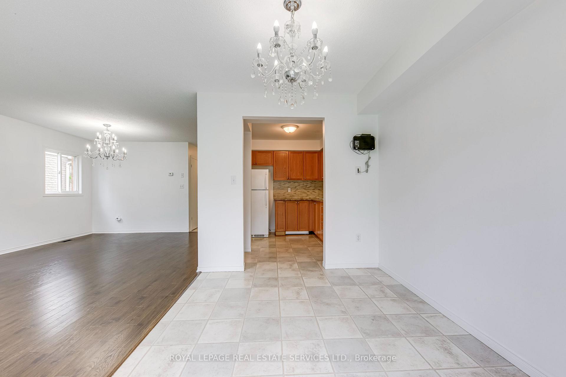 Photo 12 of 31 Eugene Drive, Guelph, Pineridge/Westminster Woods — HOMEH