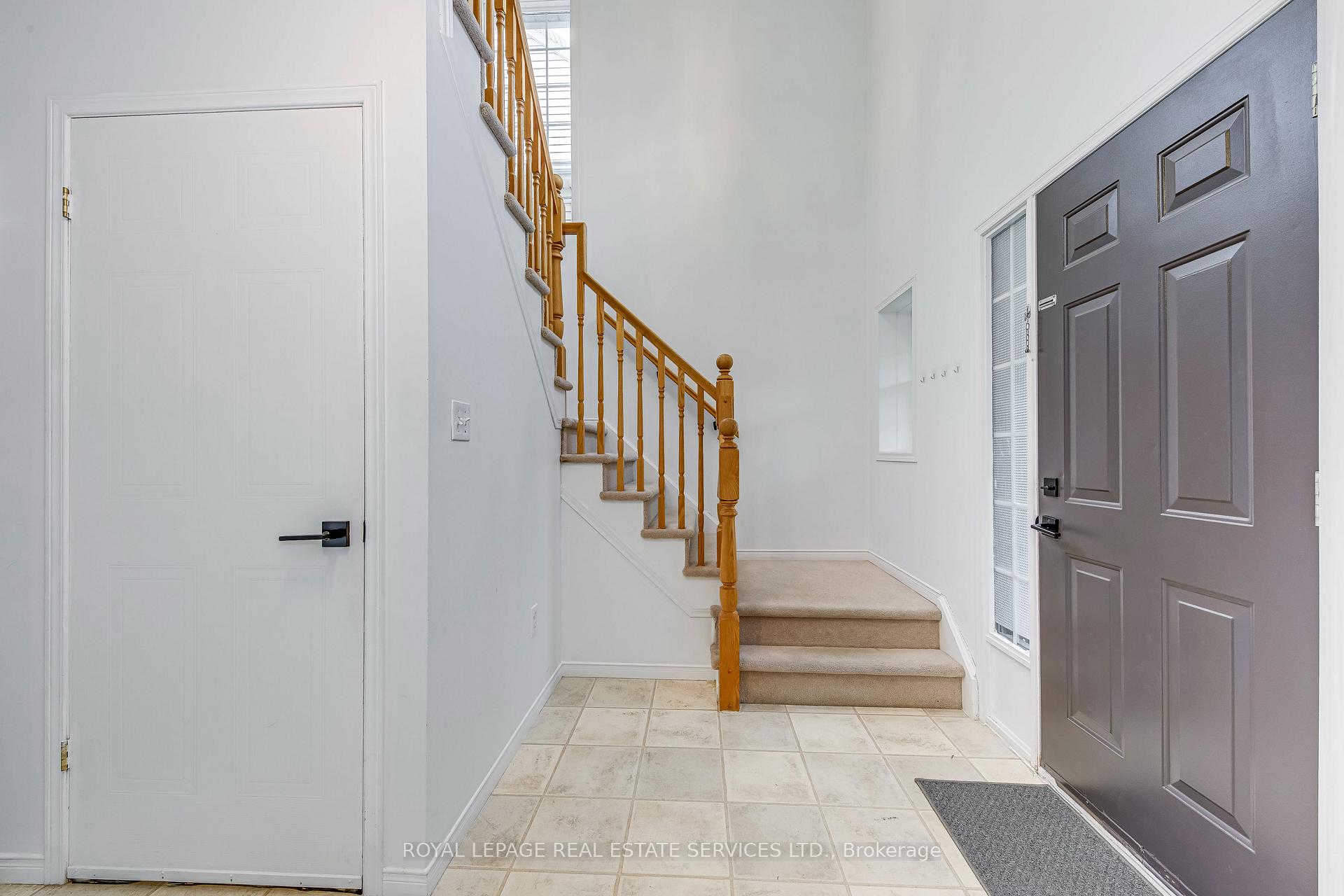 Photo 17 of 31 Eugene Drive, Guelph, Pineridge/Westminster Woods — HOMEH