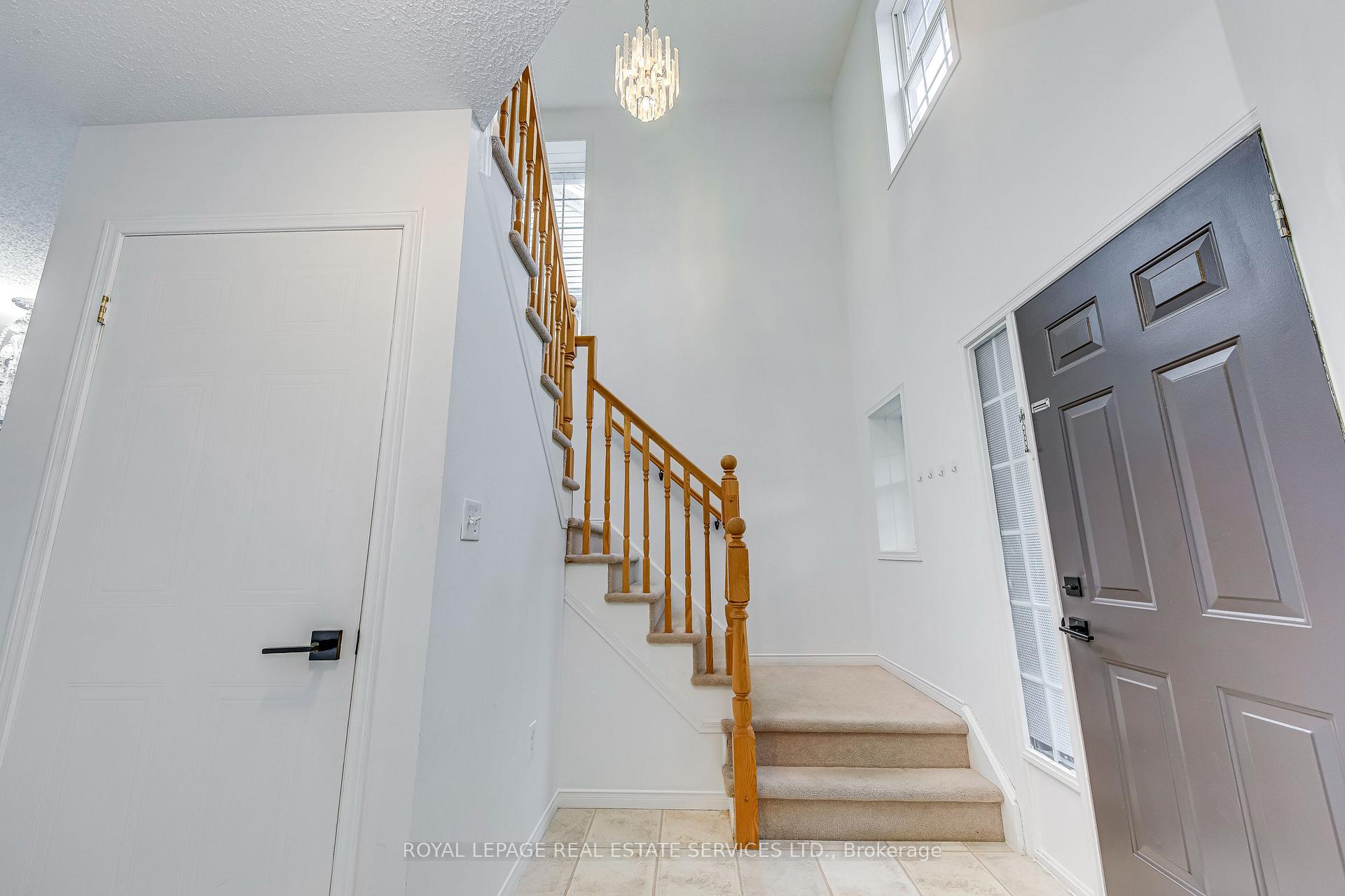 Photo 18 of 31 Eugene Drive, Guelph, Pineridge/Westminster Woods — HOMEH
