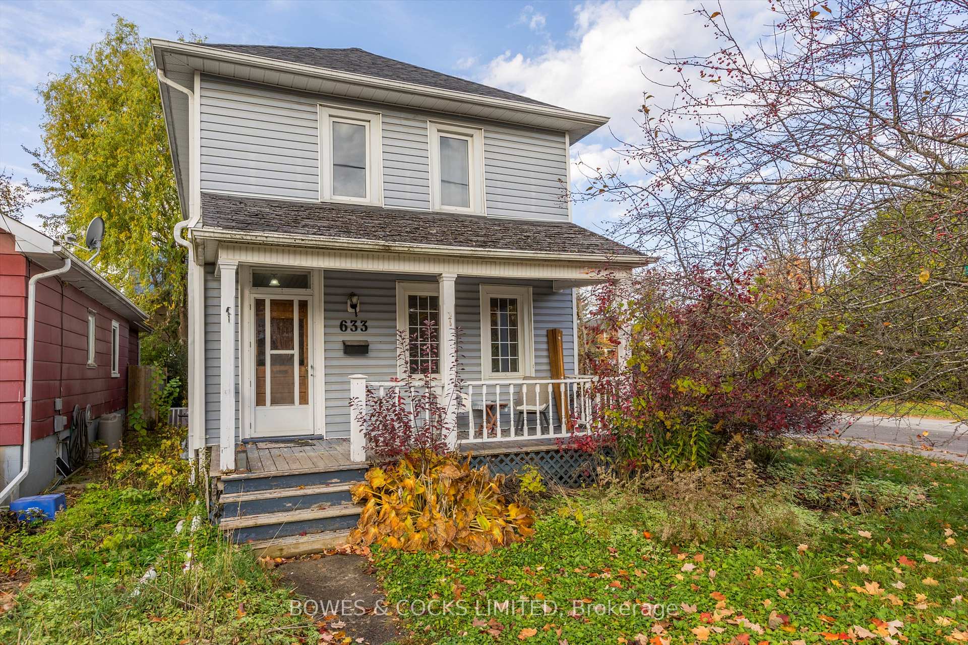 Front of 633 Downie Street