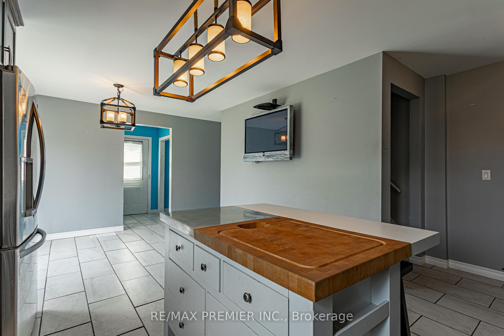 Photo 18 of 45 Wellington Street, Bayham, Port Burwell — HOMEH