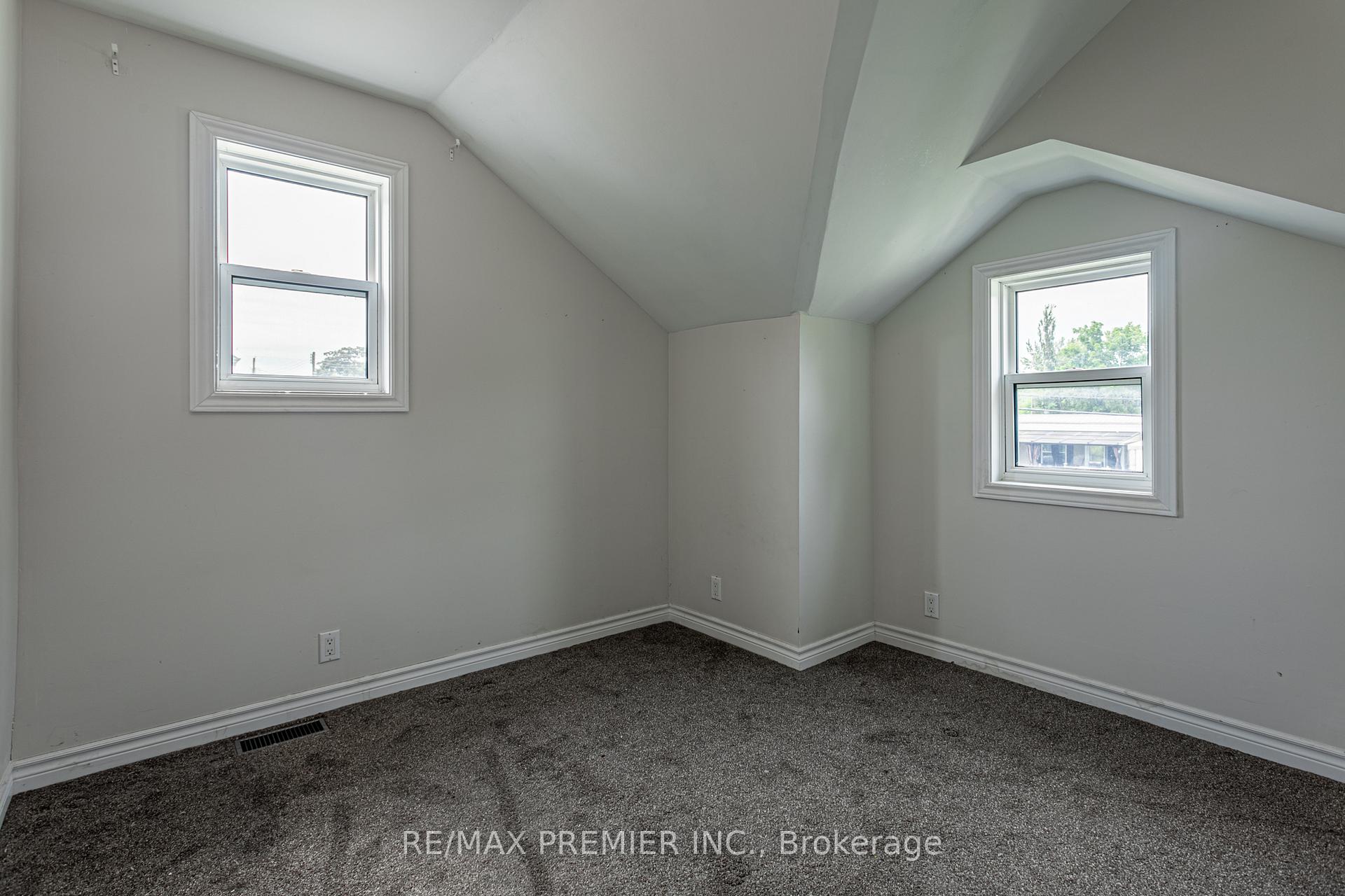 Photo 23 of 45 Wellington Street, Bayham, Port Burwell — HOMEH