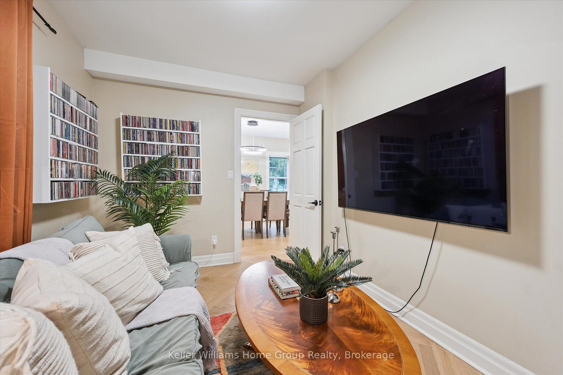Photo 13 of 25 Forest Hill Drive, Guelph, Dovercliffe Park/Old University — HOMEH