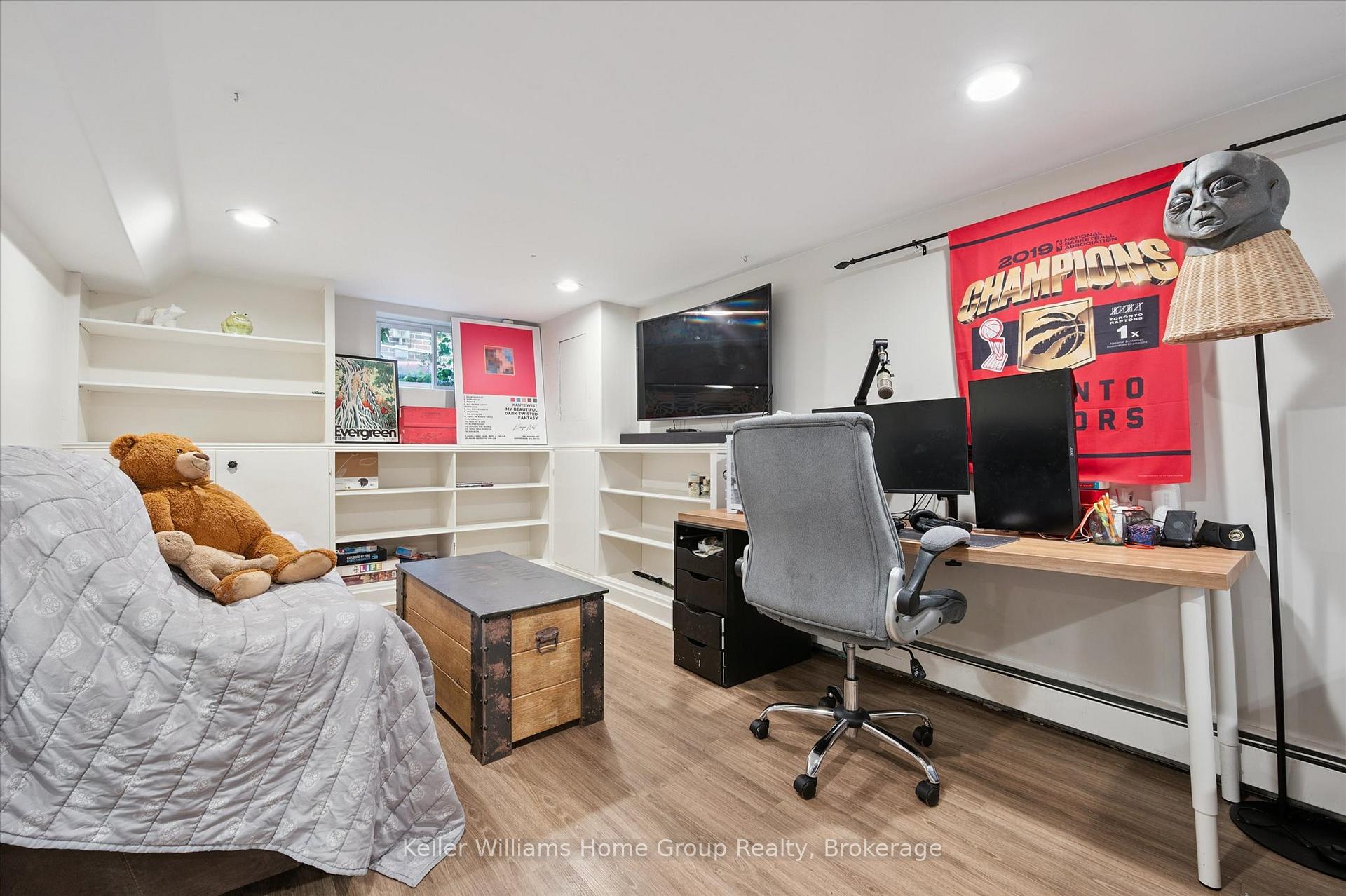 Photo 35 of 25 Forest Hill Drive, Guelph, Dovercliffe Park/Old University — HOMEH