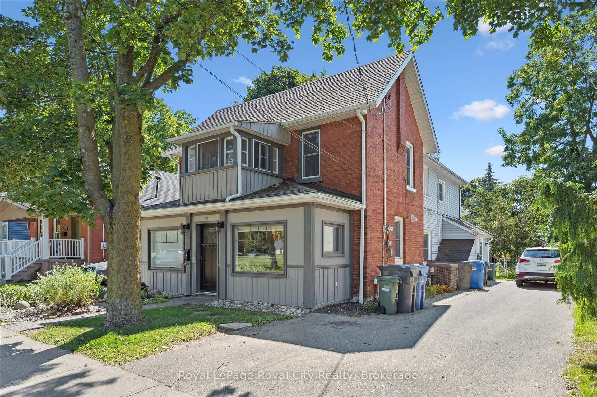 Photo 3 of 92 Kathleen Street, Guelph, Exhibition Park — HOMEH