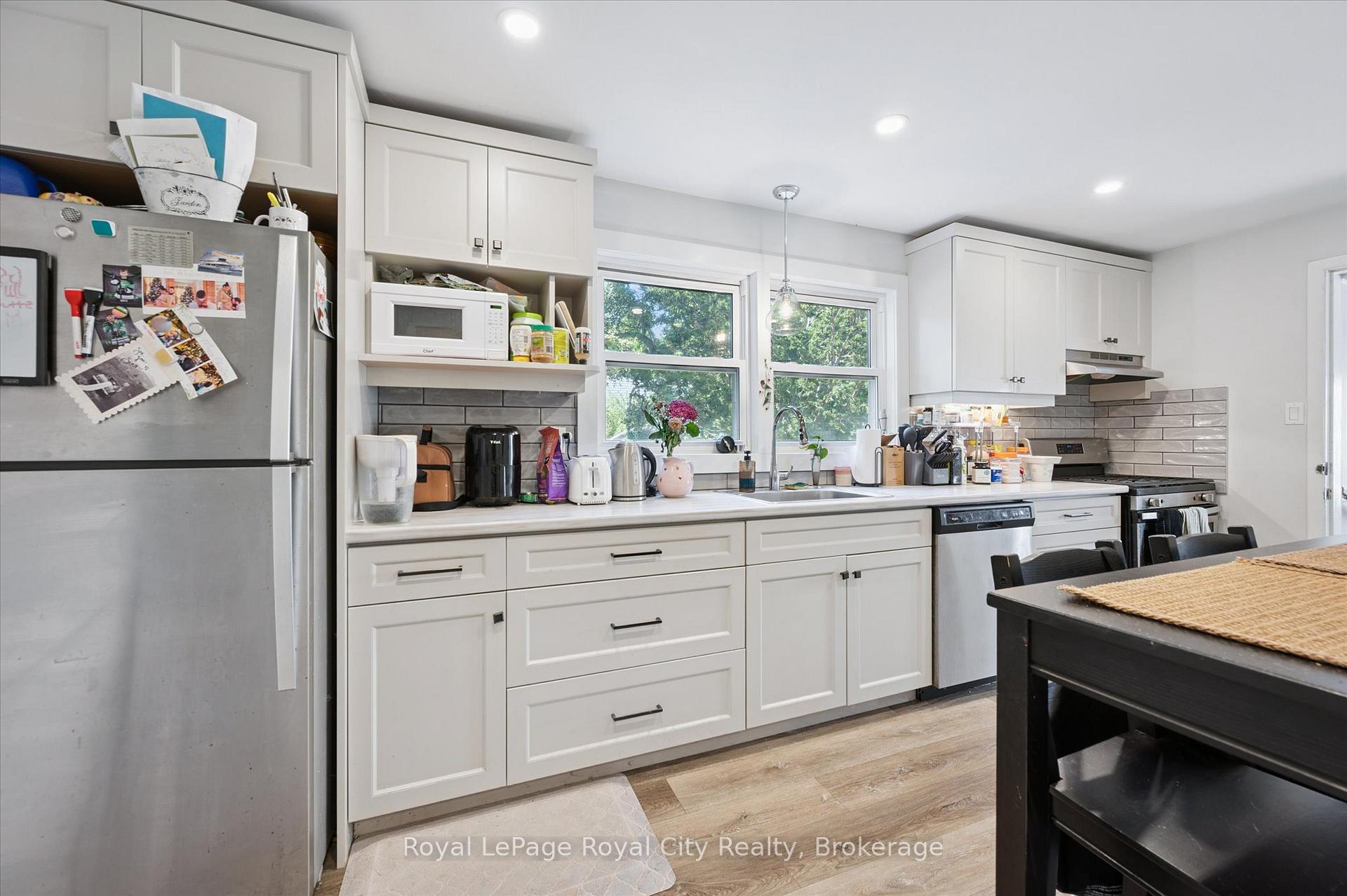 Photo 7 of 92 Kathleen Street, Guelph, Exhibition Park — HOMEH